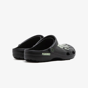 Crocs | PLEASURES CLASSIC CLOG  { SKELETON