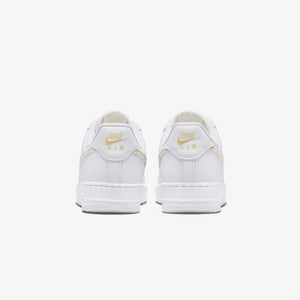 Nike | AIR FORCE 1 07 SE  { WHITE / GOLD