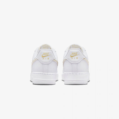 Nike | AIR FORCE 1 07 SE  { WHITE / GOLD