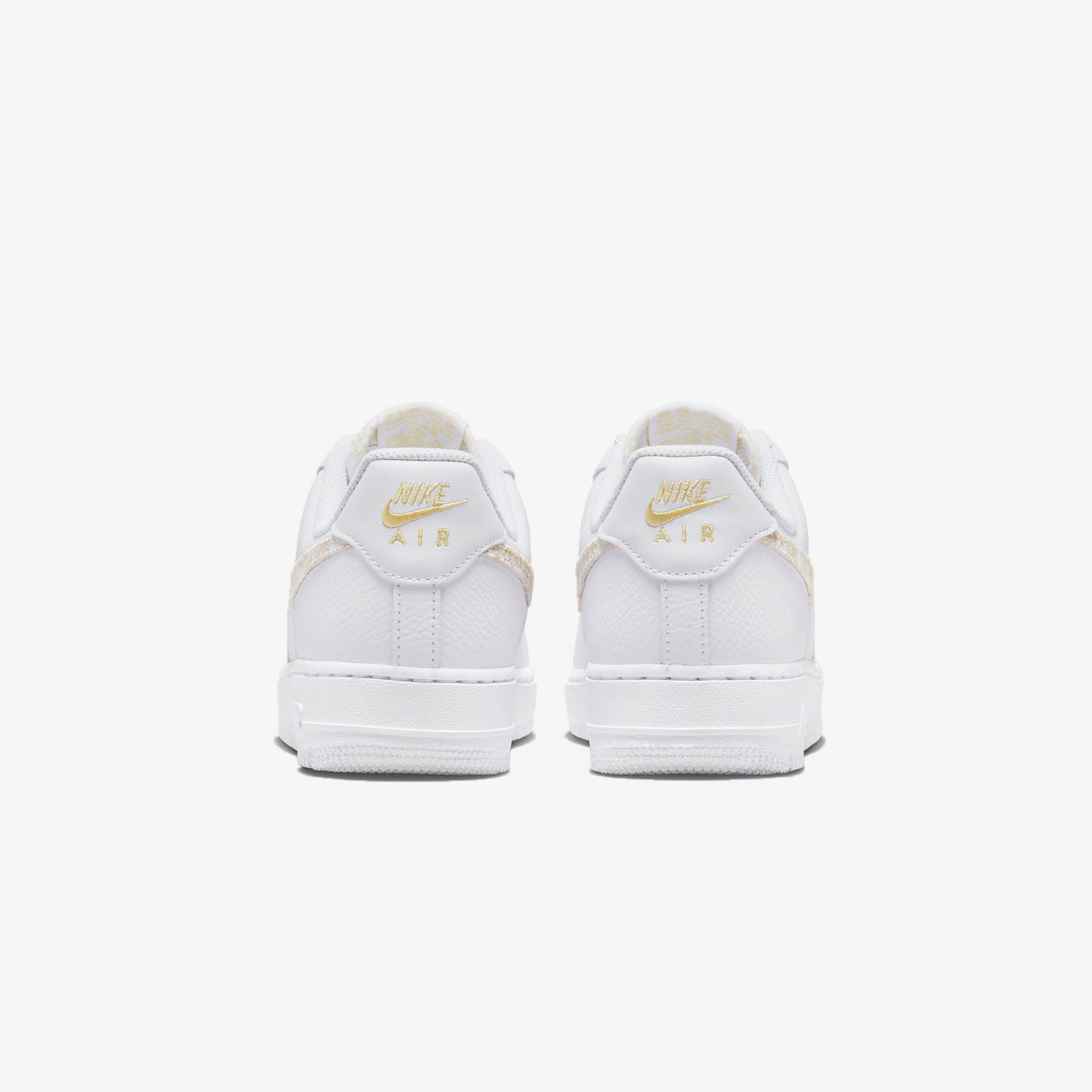 Nike | AIR FORCE 1 07 SE  { WHITE / GOLD