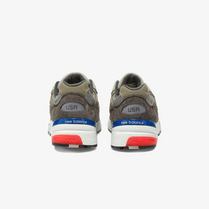 New Balance | 992  { GREY/BLUE-RED