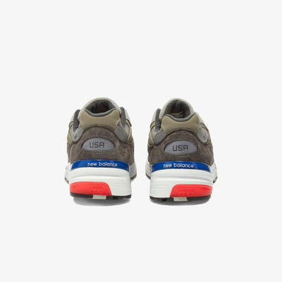 New Balance | 992  { GREY/BLUE-RED