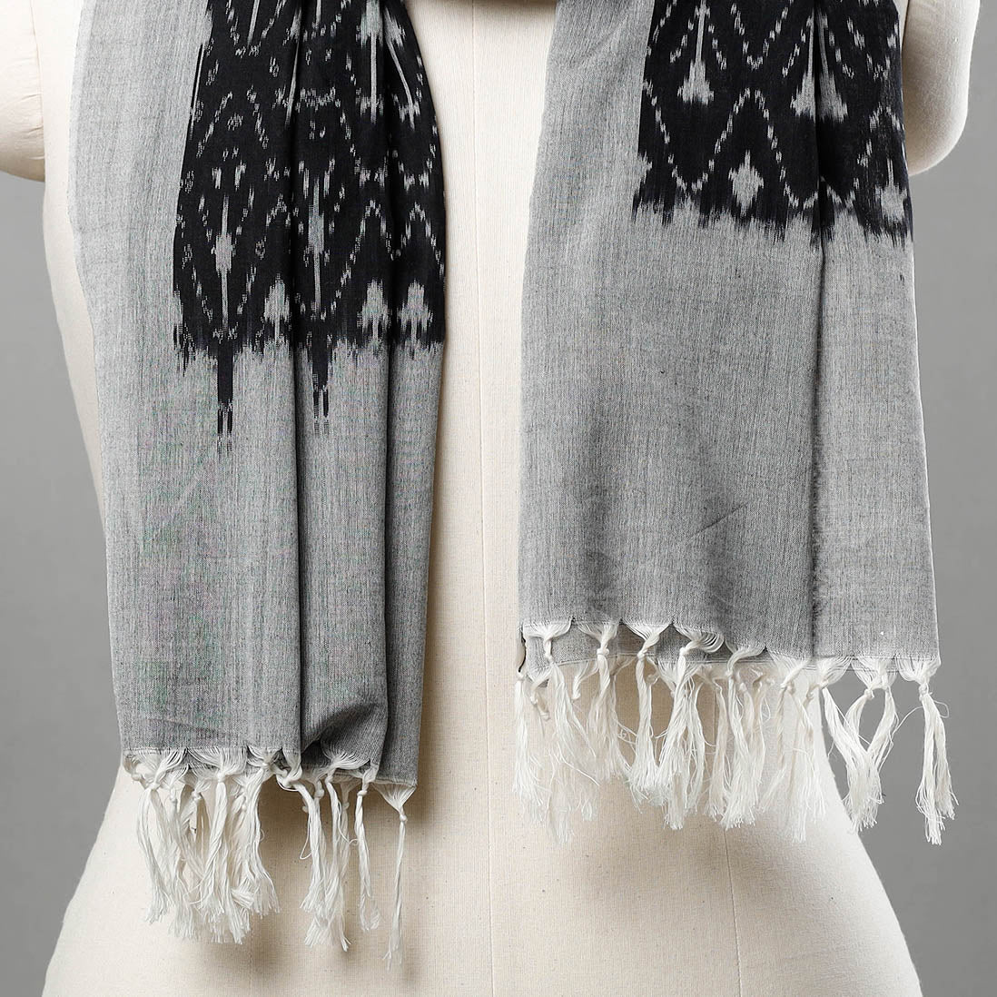 Black - Handloom Mercerized Cotton Pochampally Ikat Stole