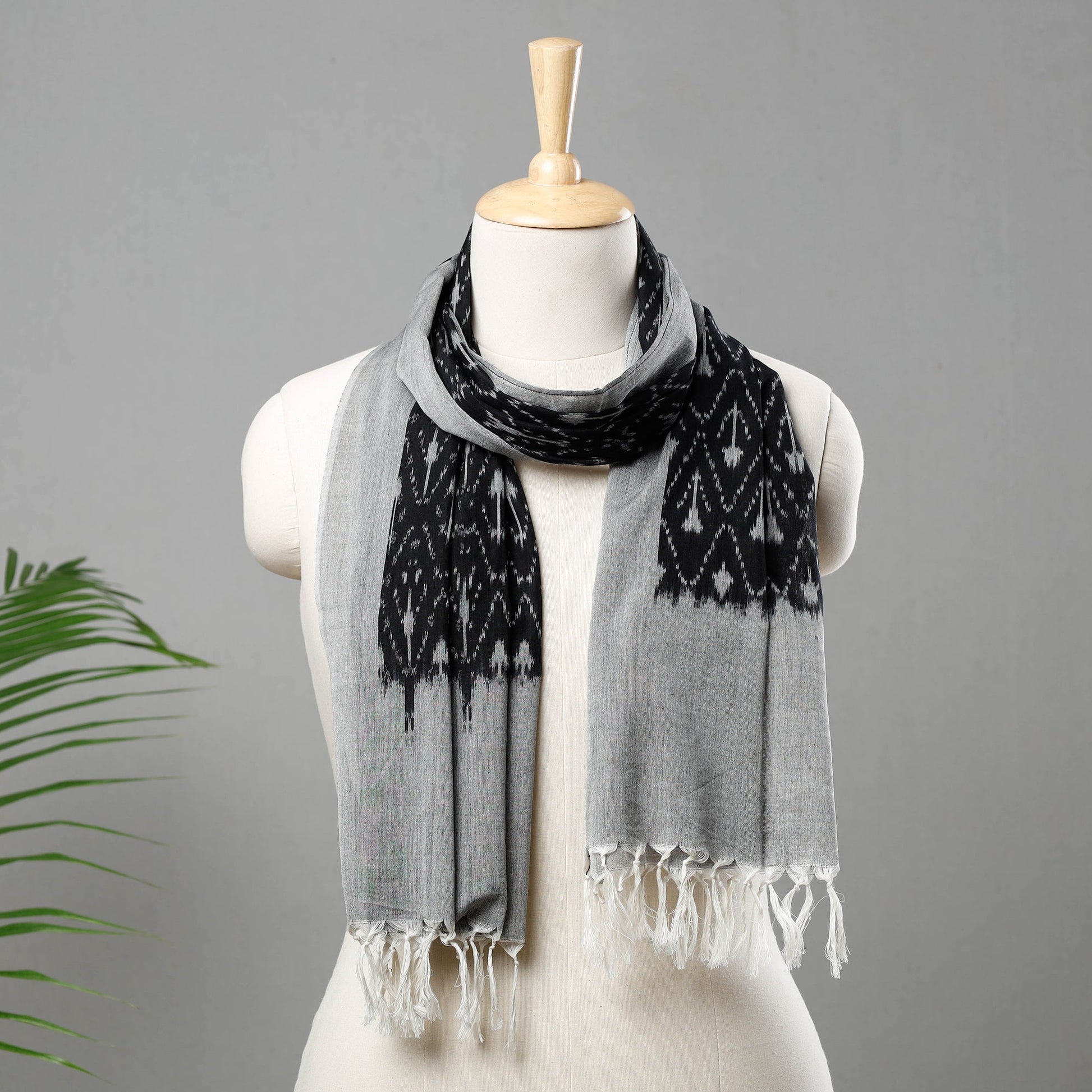 Black - Handloom Mercerized Cotton Pochampally Ikat Stole