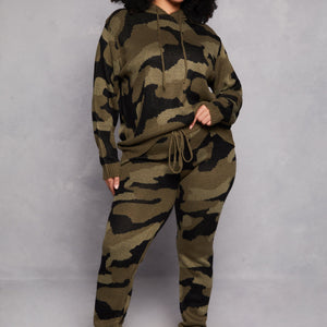 Plus Size Camo Knit Joggers