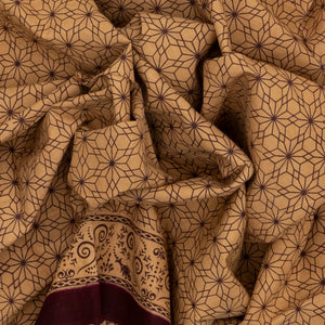 Beige Sungudi Cotton Saree With Floral Motifs