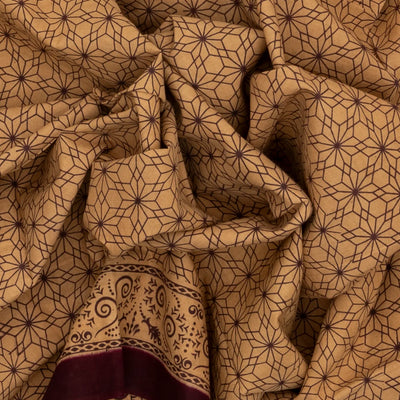 Beige Sungudi Cotton Saree With Floral Motifs