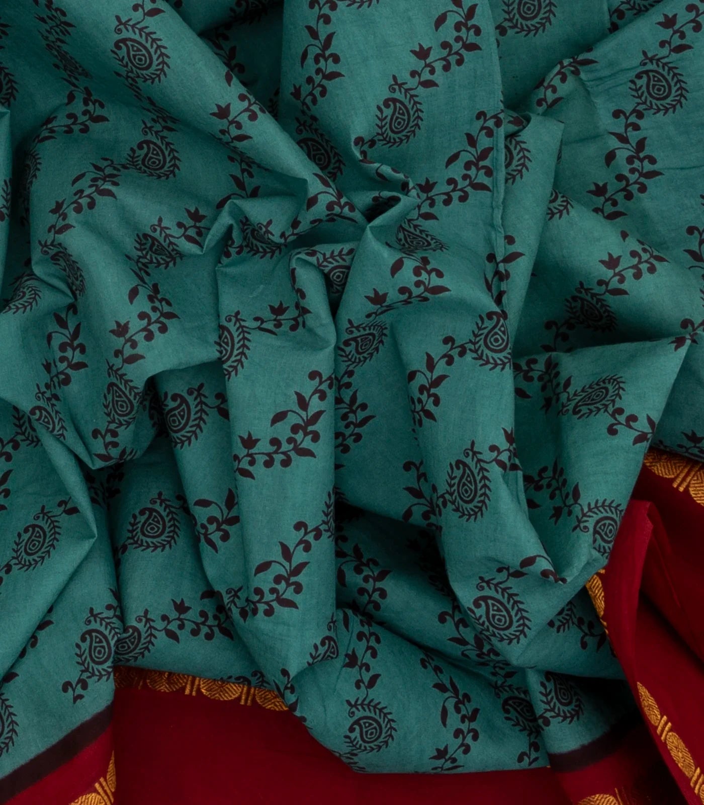 Cyan Sungudi Cotton Saree With Floral Motifs