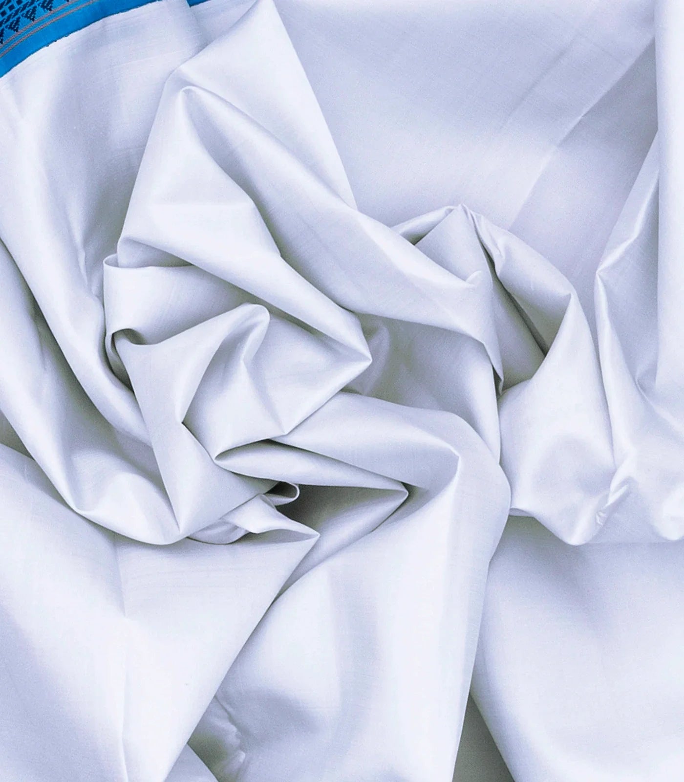 White Handloom Kanchipuram Korvai Silk Saree With Blue Border