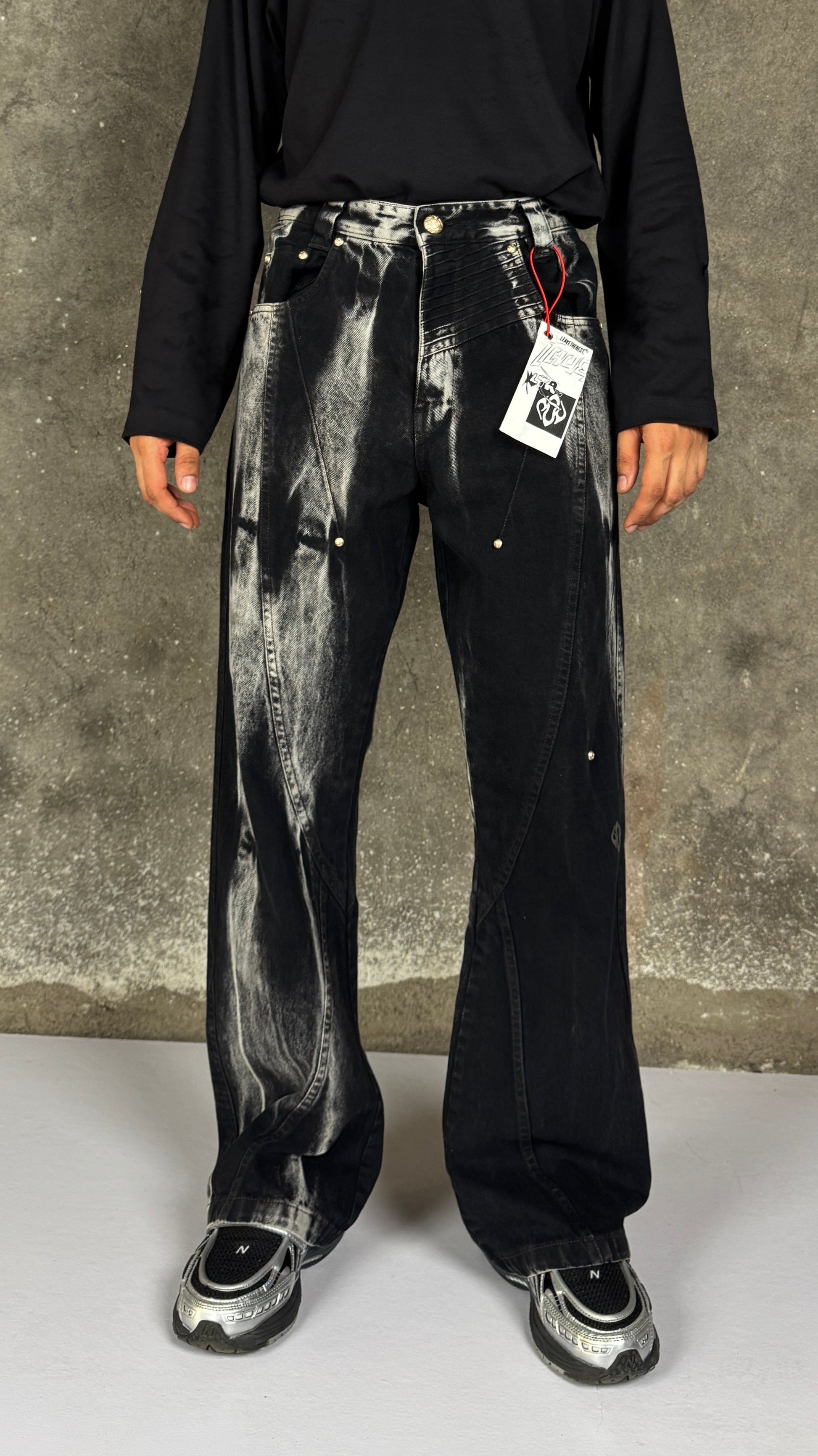 Waves Panelled-Shibori Black