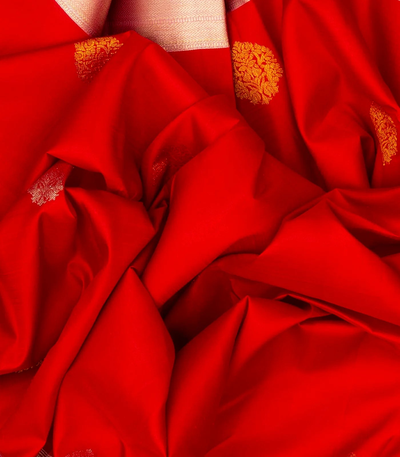 Red Handloom Kanchipuram Silk Saree With Floral Buttas