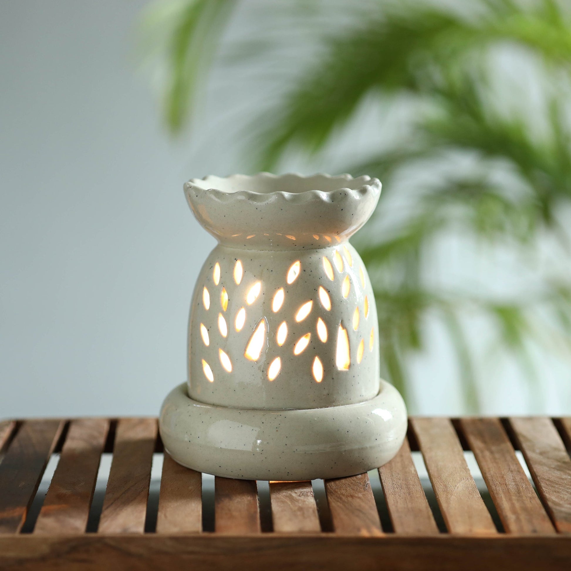 Handcrafted Ceramic Electrical Aroma Diffuser (6 inches)