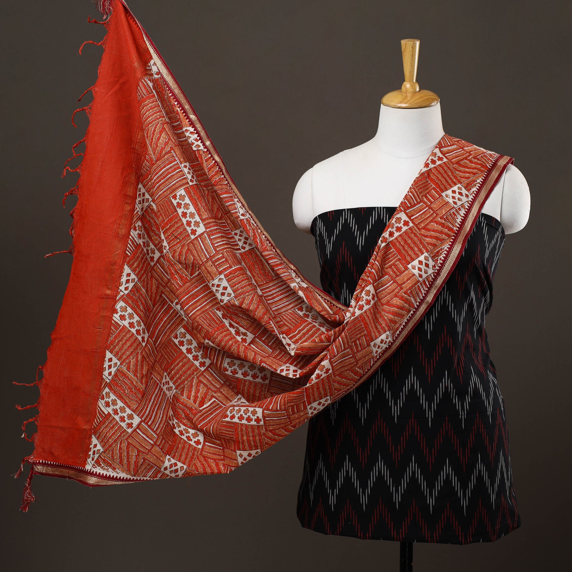 Black - 2pc Cotton Handloom Ikat Kurta with Sanganeri Dupatta 16