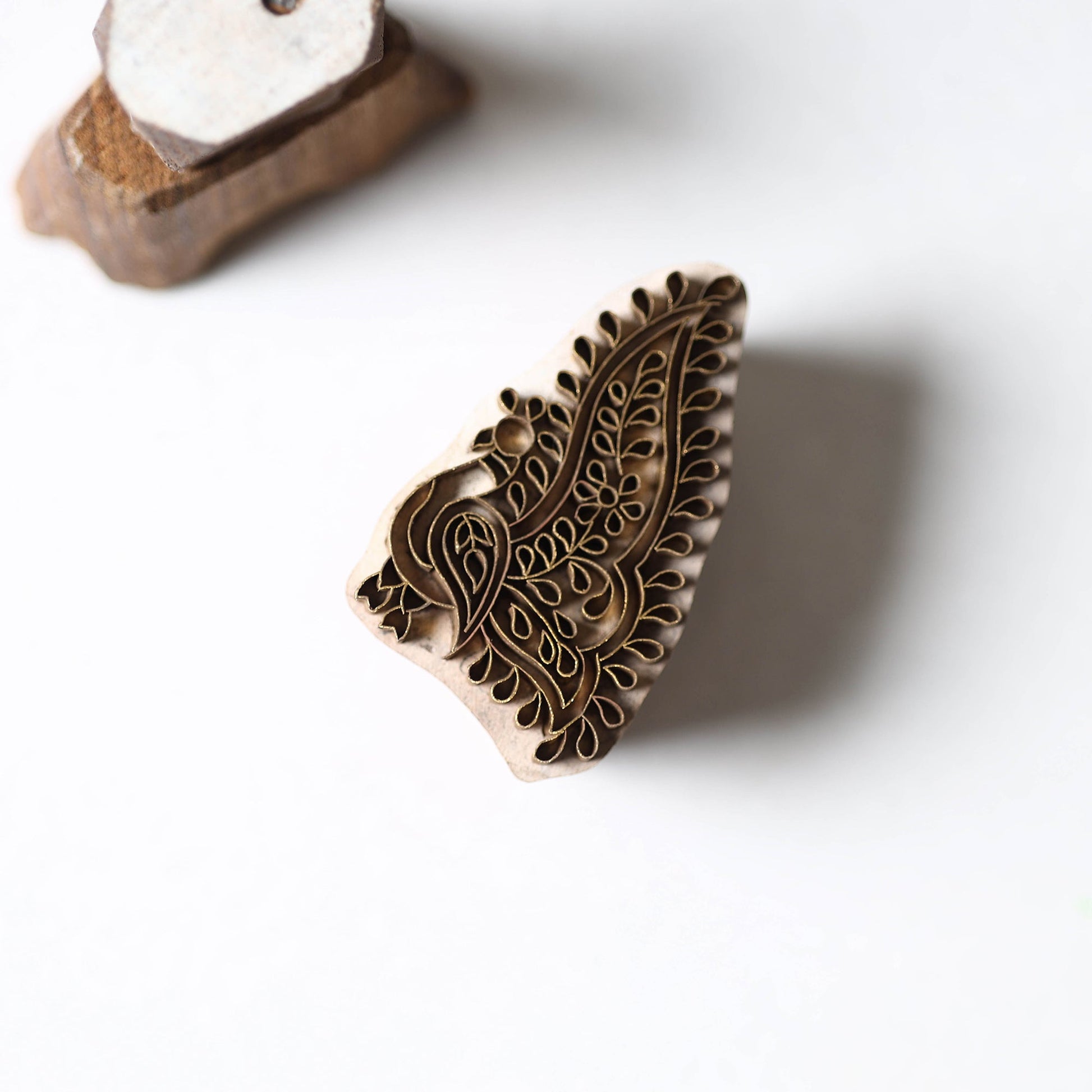 Hand Carved Rohida Wood Brass Block (2 in)
