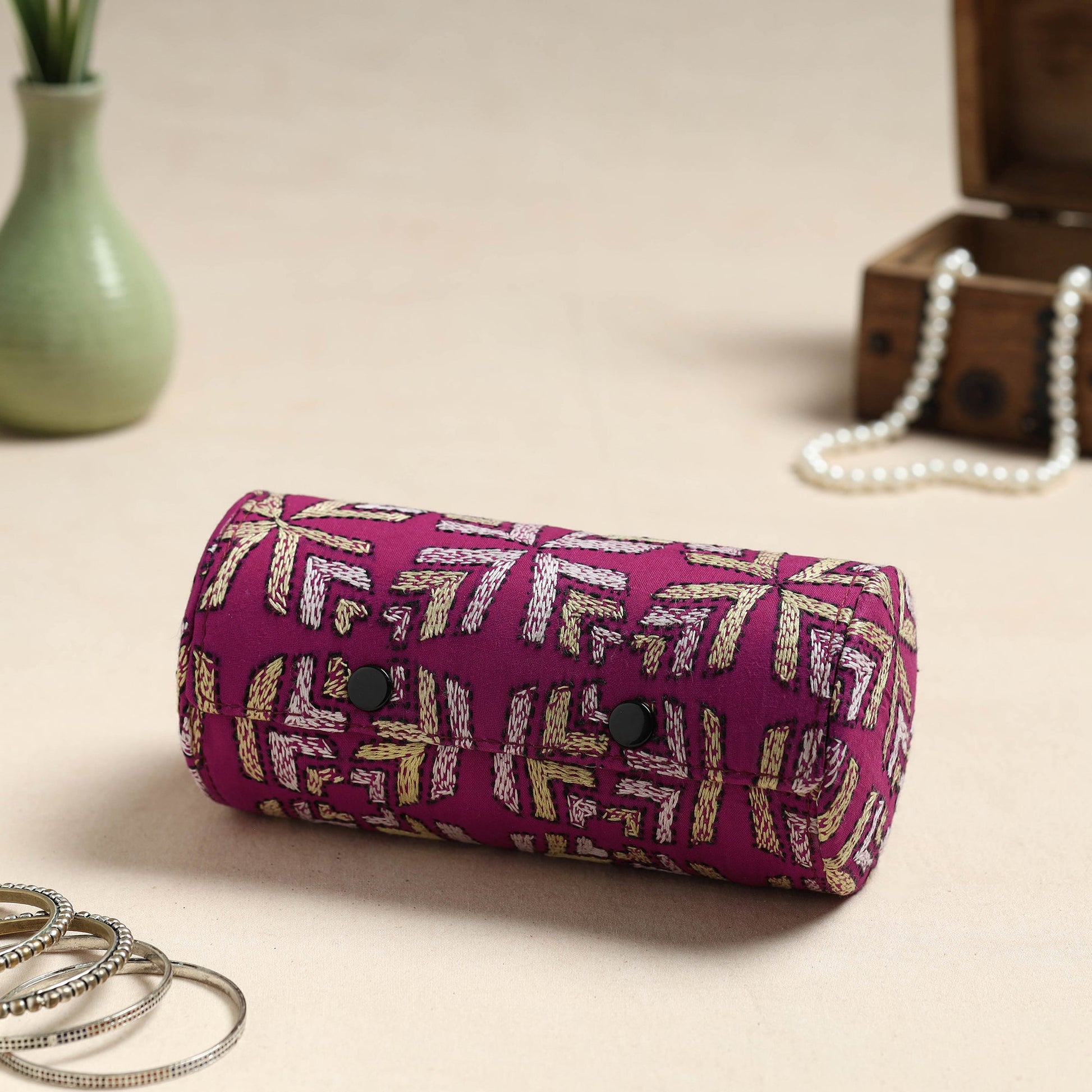 Bengal Kantha Work Handcrafted Bangle Box (Big)