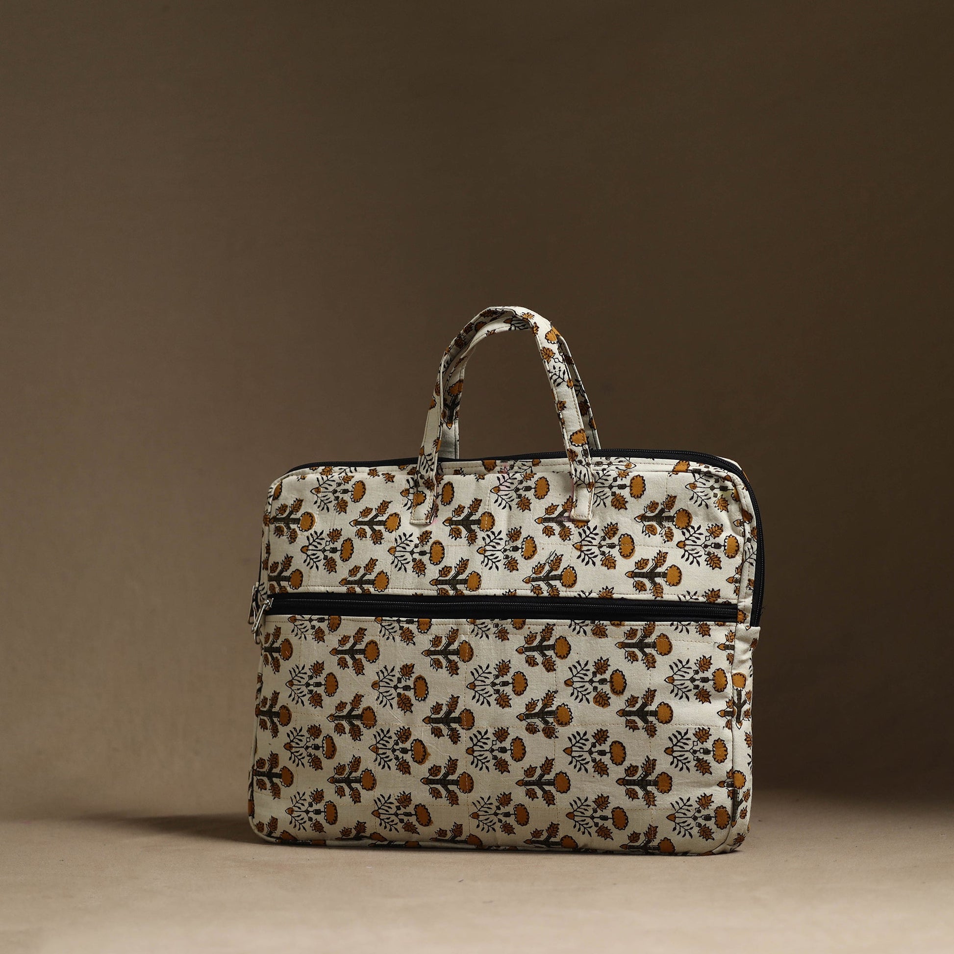Beige - Handmade Quilted Cotton Laptop Bag (13 x 16 in) 29