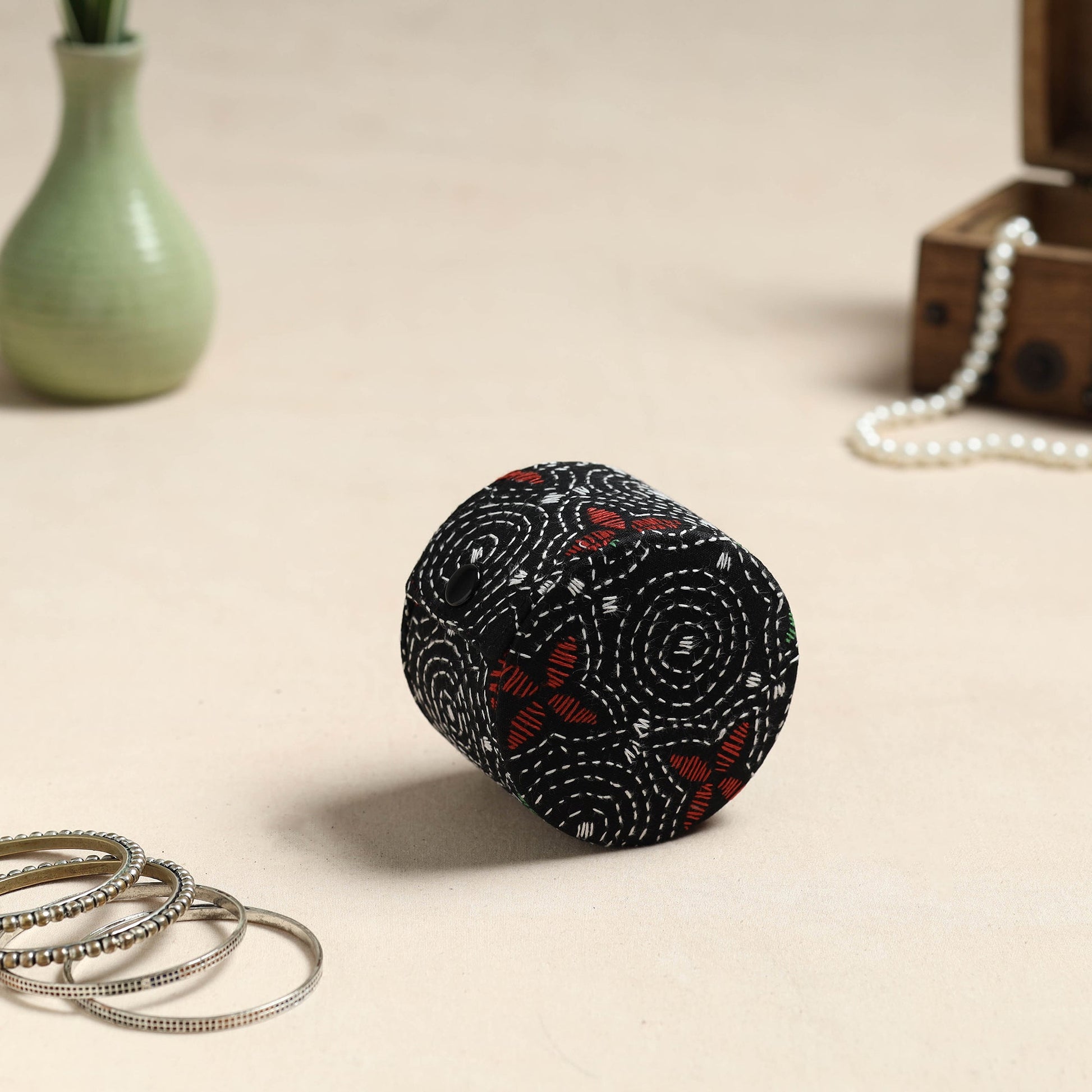 Bengal Kantha Work Handcrafted Bangle Box (Small)