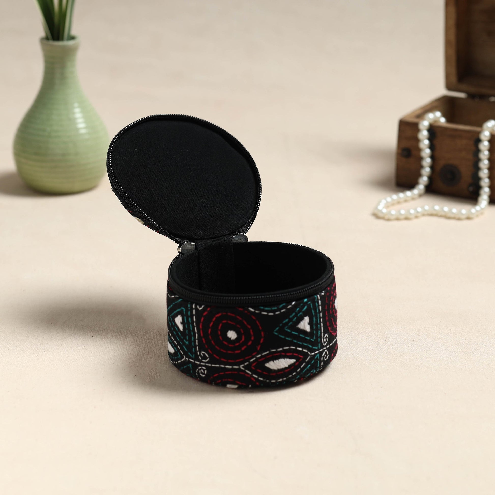 Bengal Kantha Work Handcrafted Round Utility Box