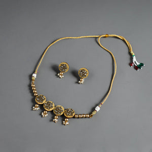 Handmade Kundan & Beadwork Choker Necklace Set 09