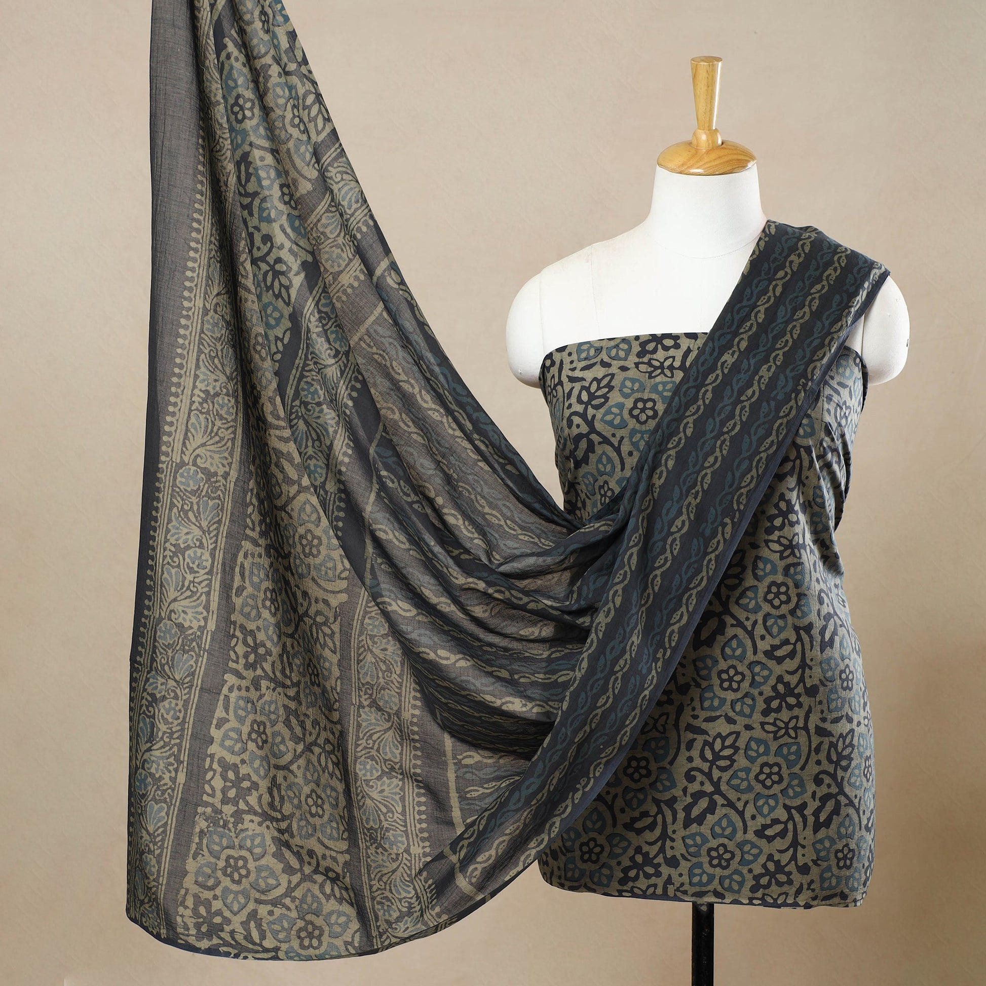 Green - 3pc Cotton Kutch Batik Print Dress Material 67