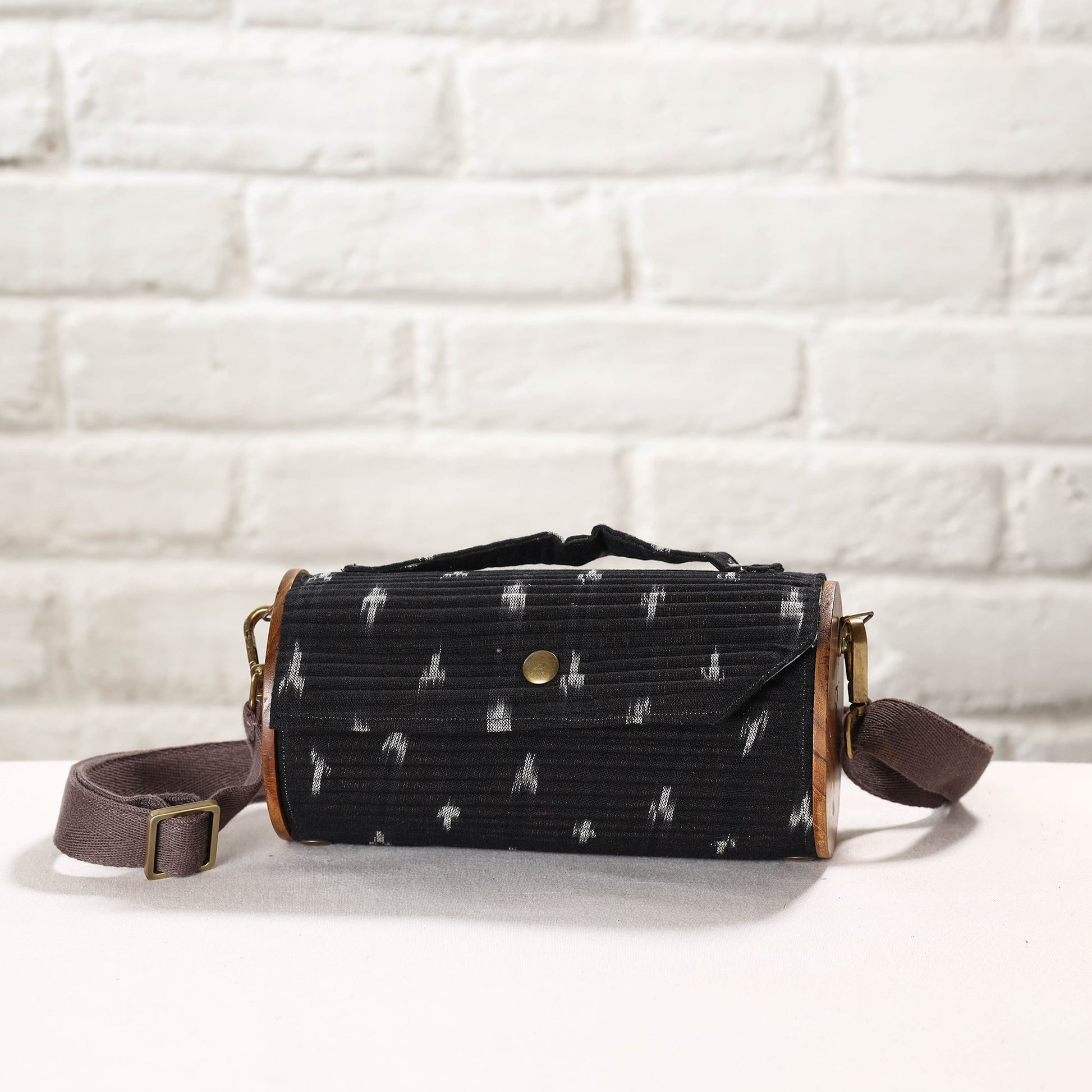 Black - DIY Round Sling Bag / Clutch With Changeable Sleeve