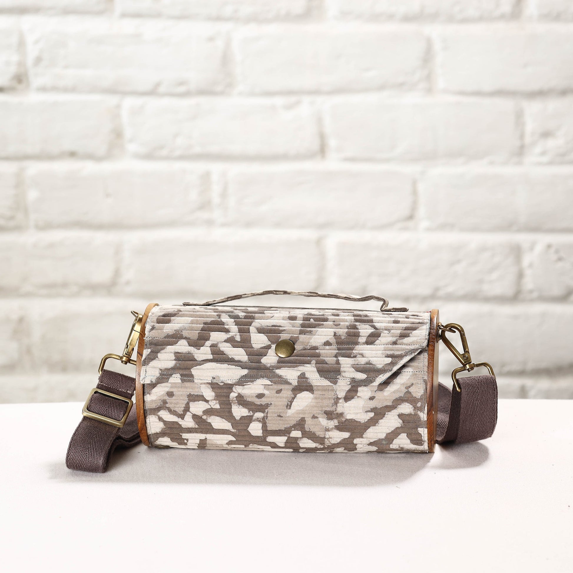 Black - DIY Round Sling Bag / Clutch With Changeable Sleeve