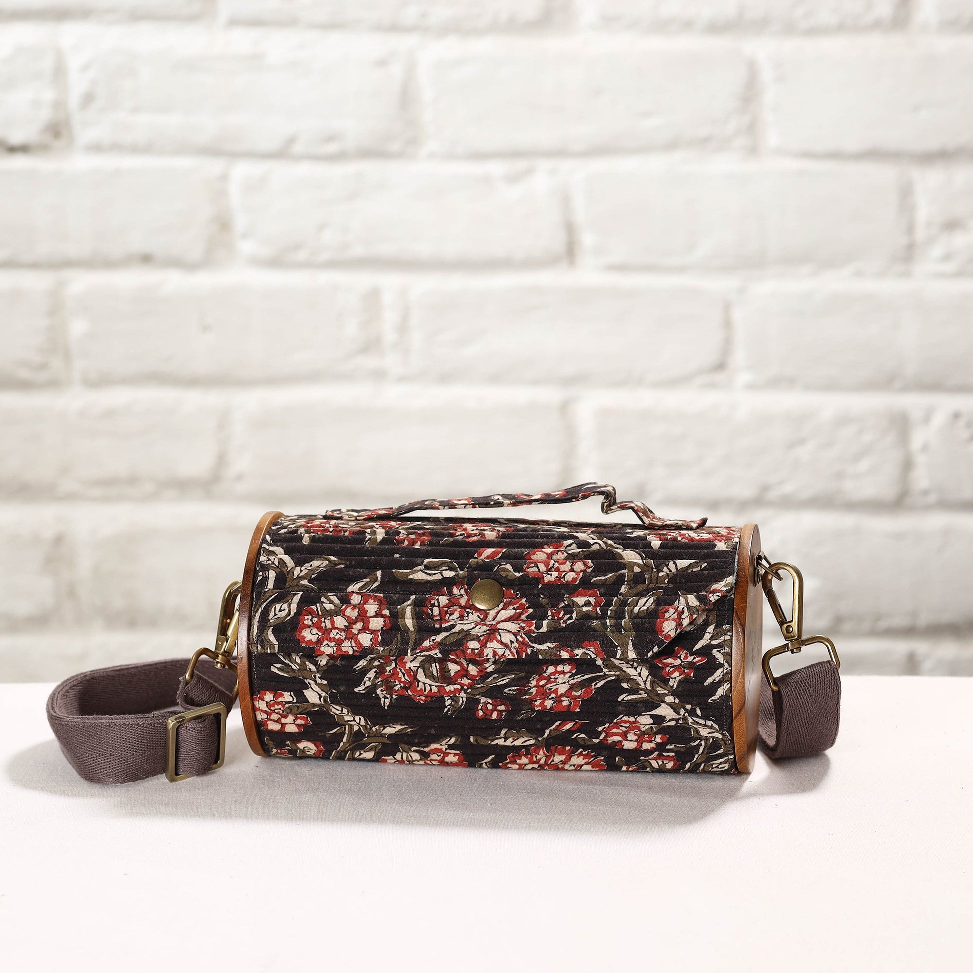 Black - DIY Round Sling Bag / Clutch With Changeable Sleeve