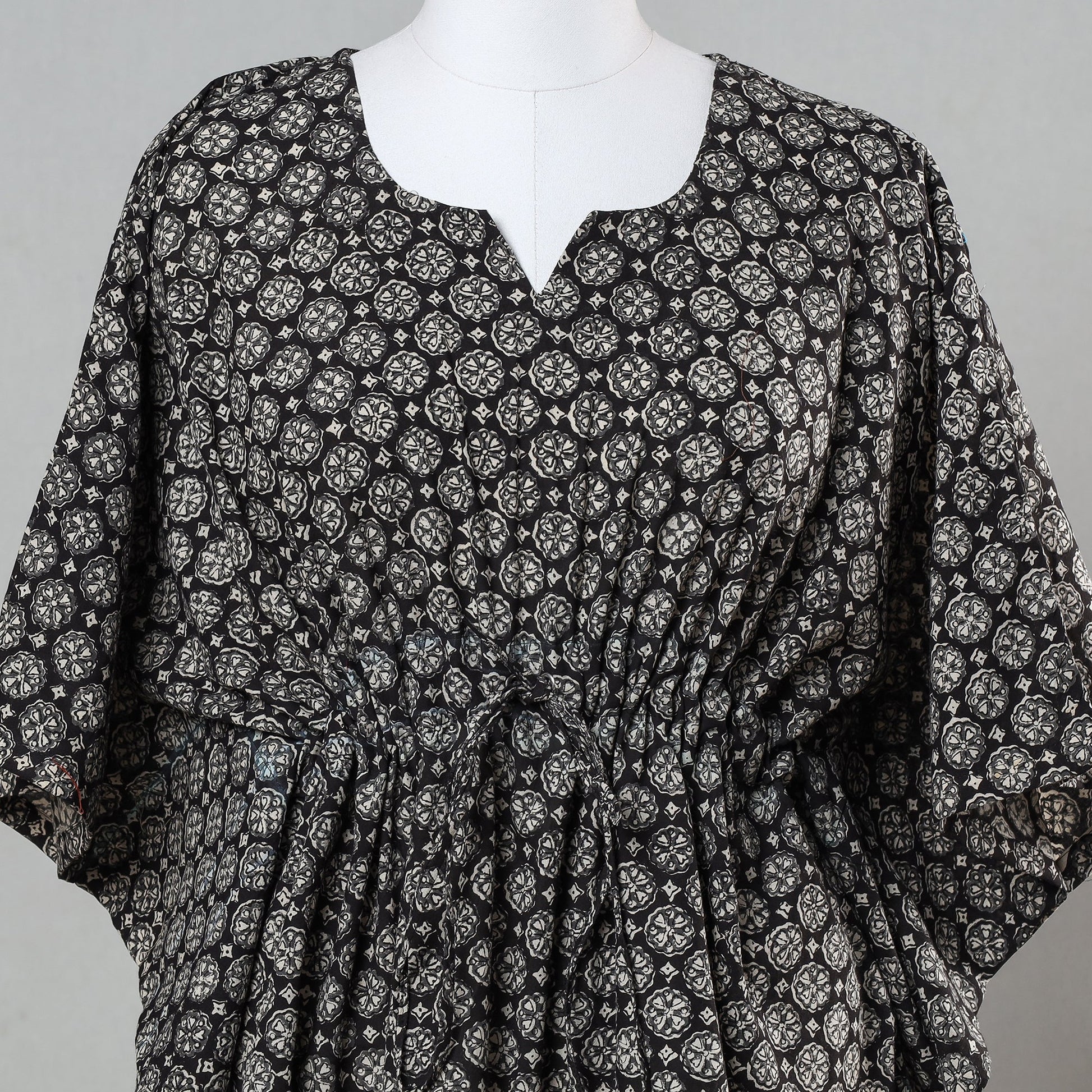 Black - Bagru Block Printed Cotton Kaftan with Tie-Up Waist (Short)
