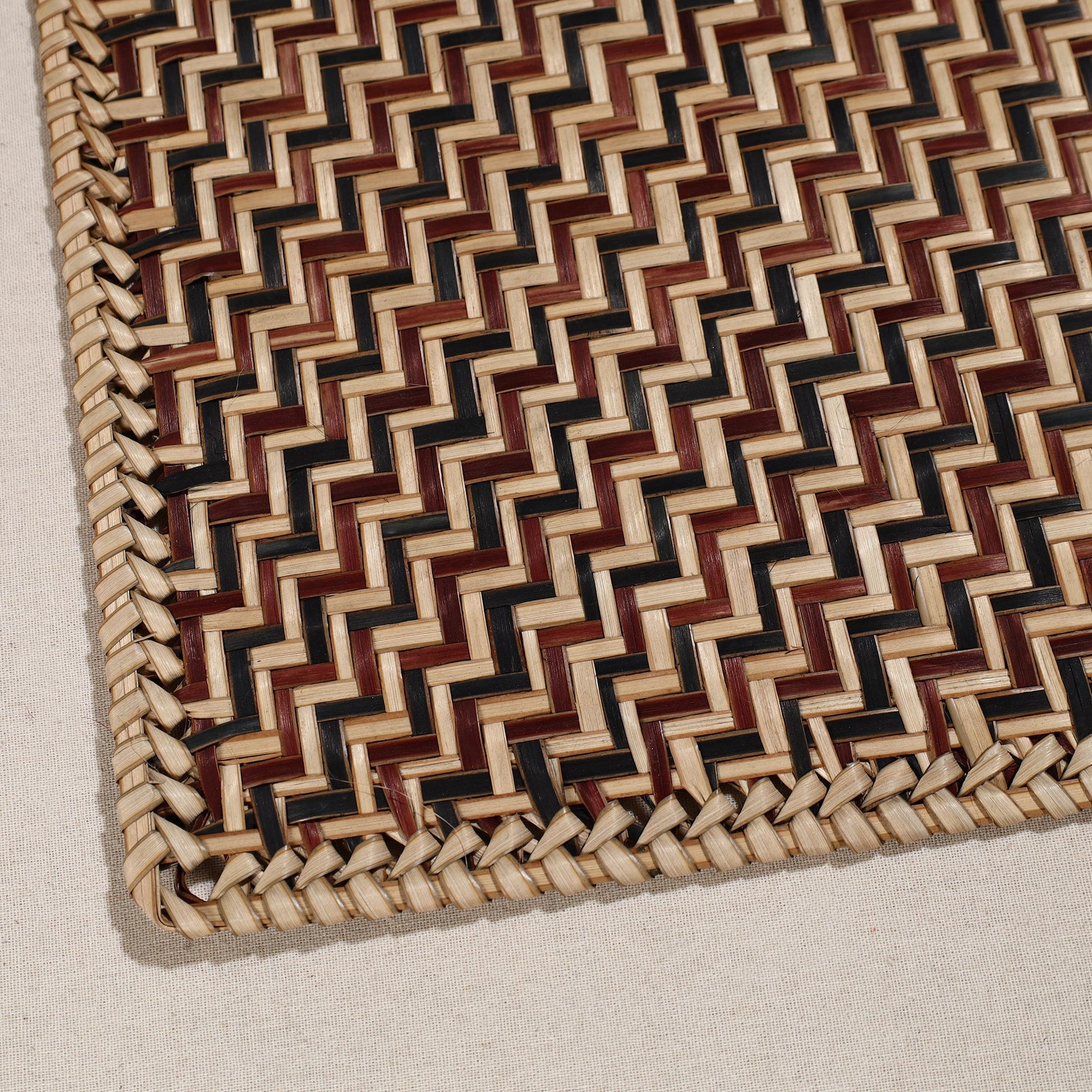 Brown - Handmade Water Hyacinth Placemat with Border from Assam (18 x 13 in)