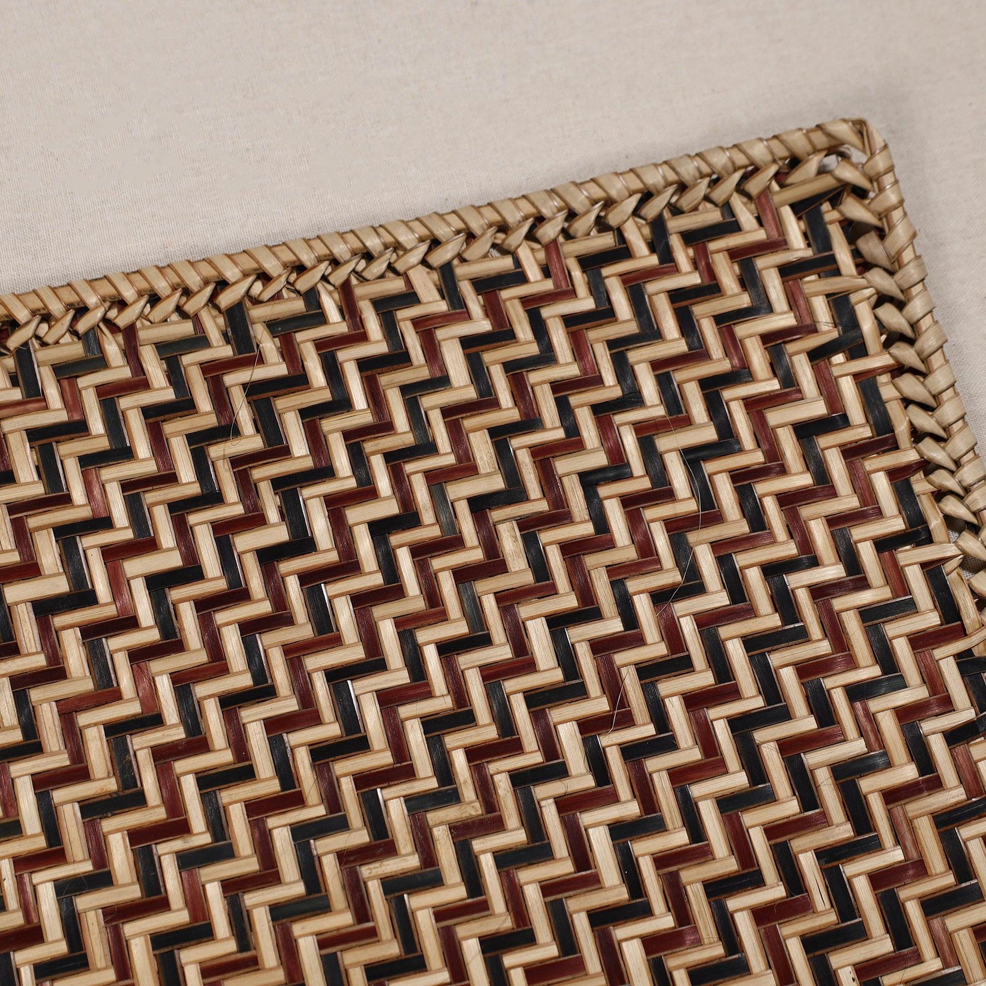 Brown - Handmade Water Hyacinth Placemat with Border from Assam (18 x 13 in)