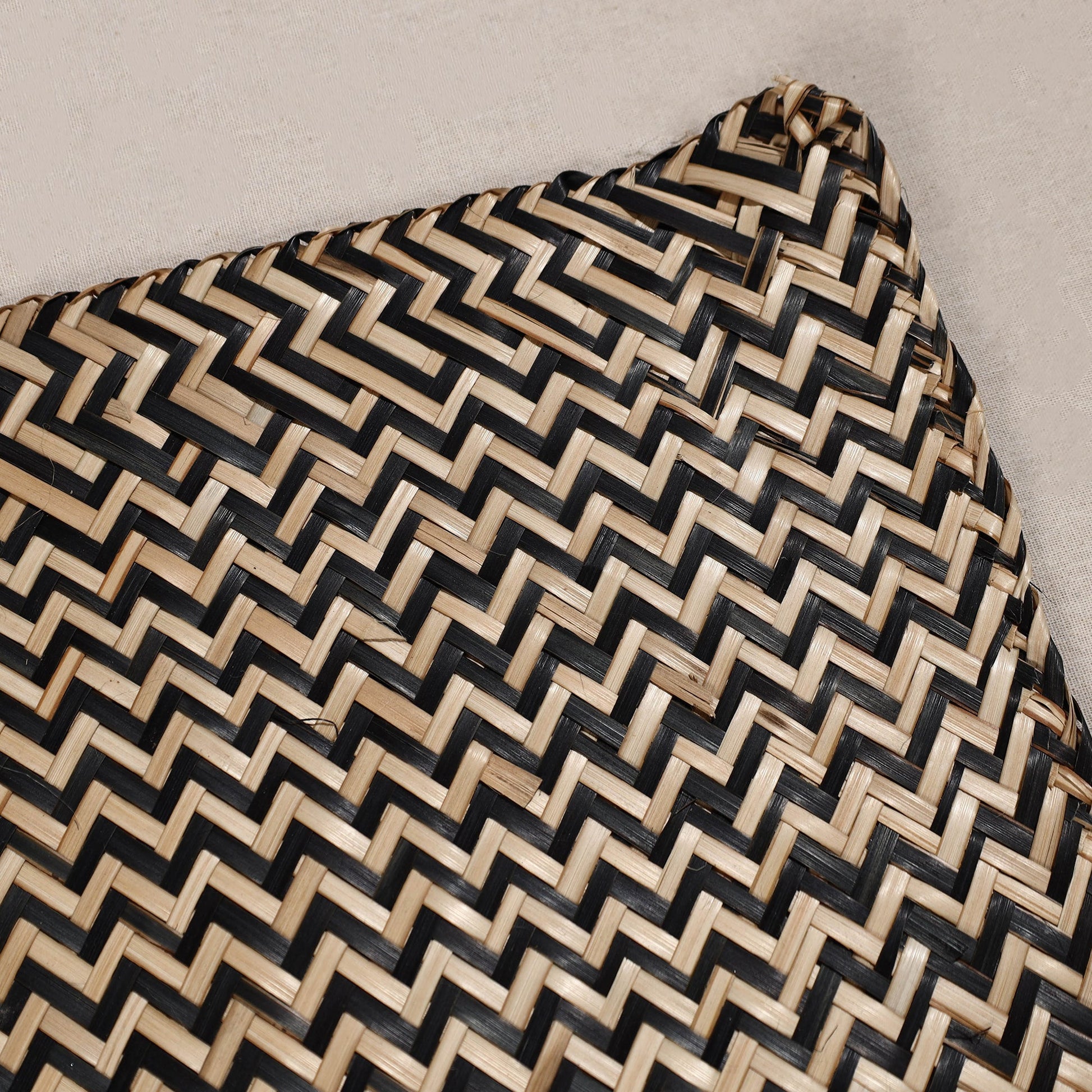 Black - Handmade Water Hyacinth Placemat from Assam (20 x 13 in)
