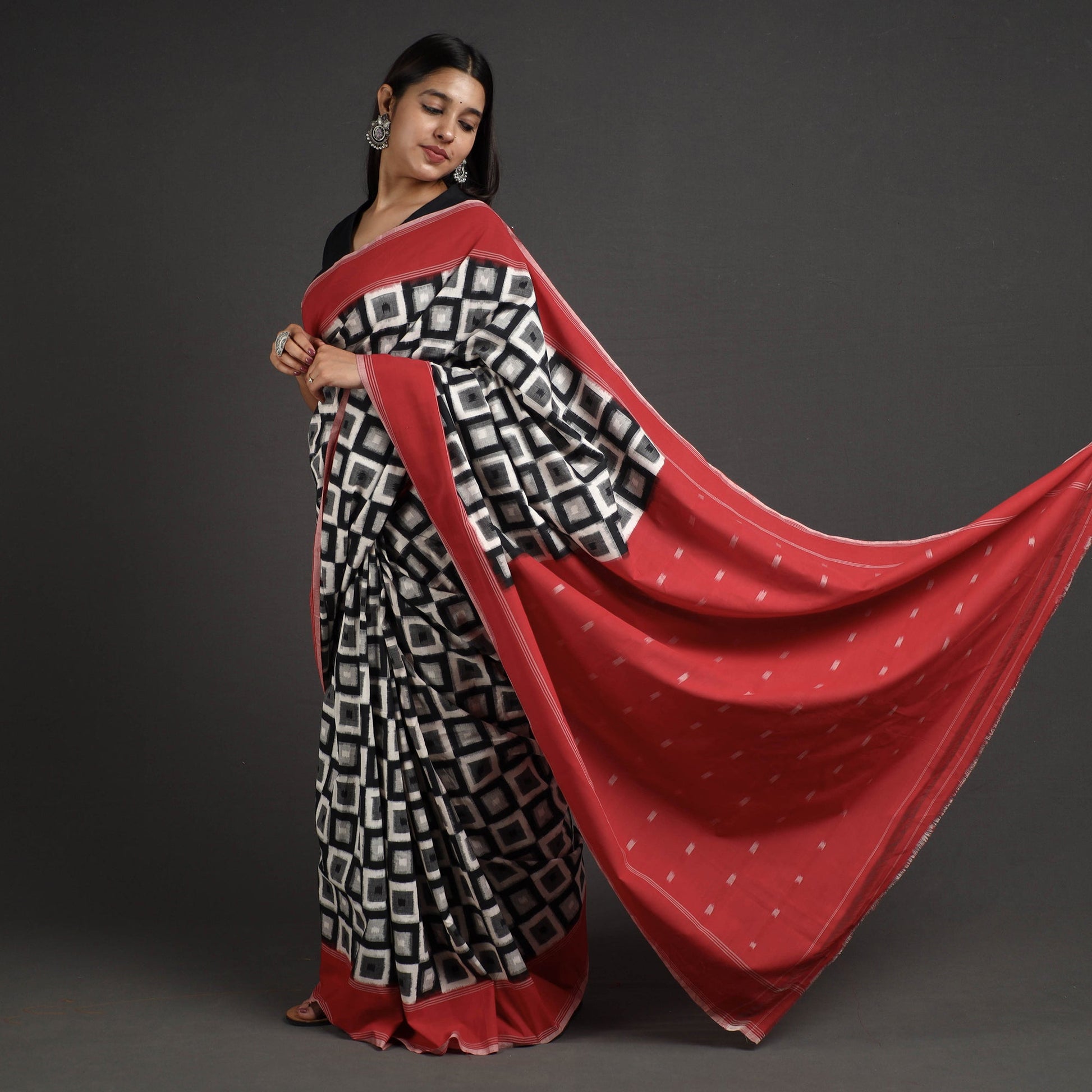 Black - Pochampally Ikat Weave Handloom Cotton Saree