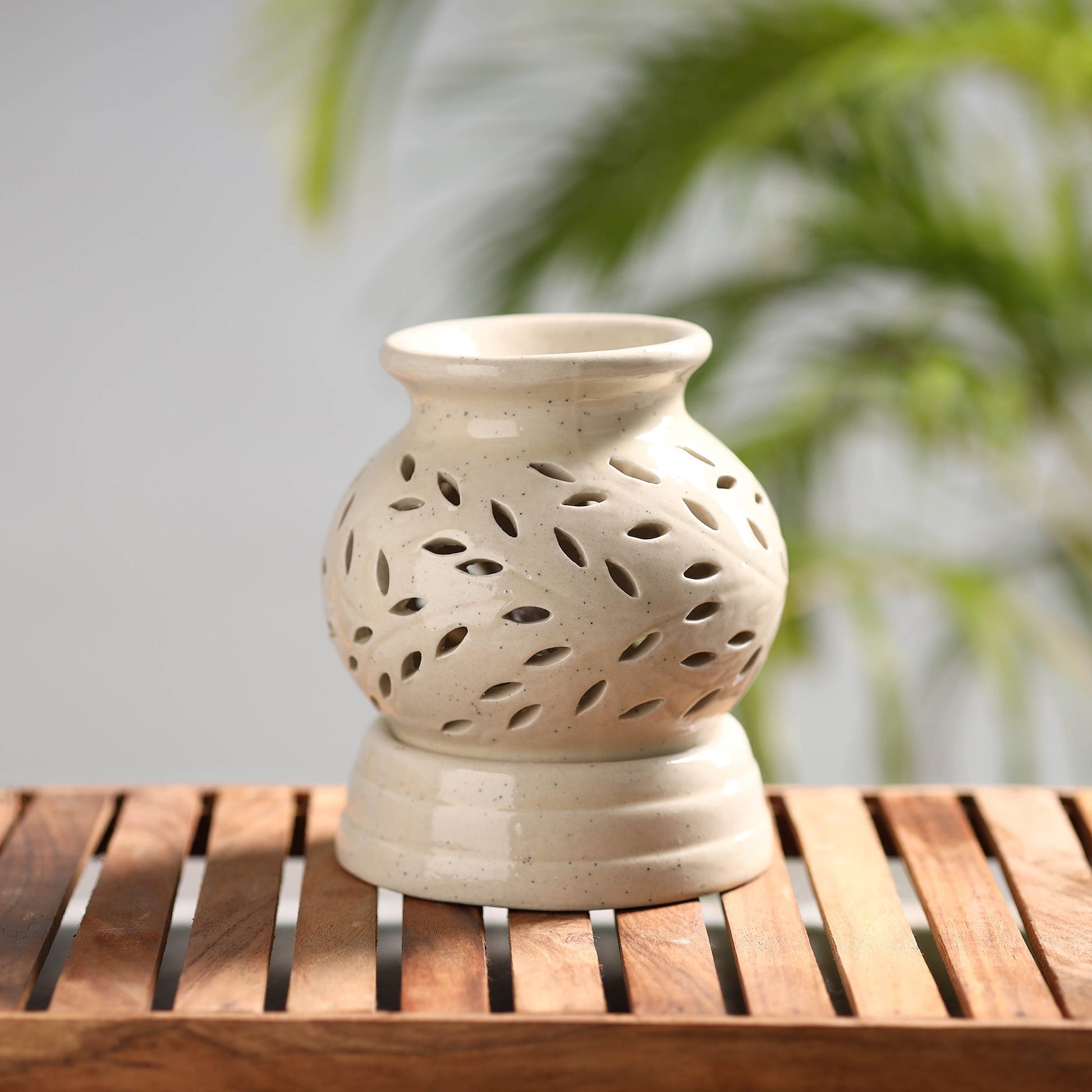 Handcrafted Ceramic Electrical Aroma Diffuser (6 inches)