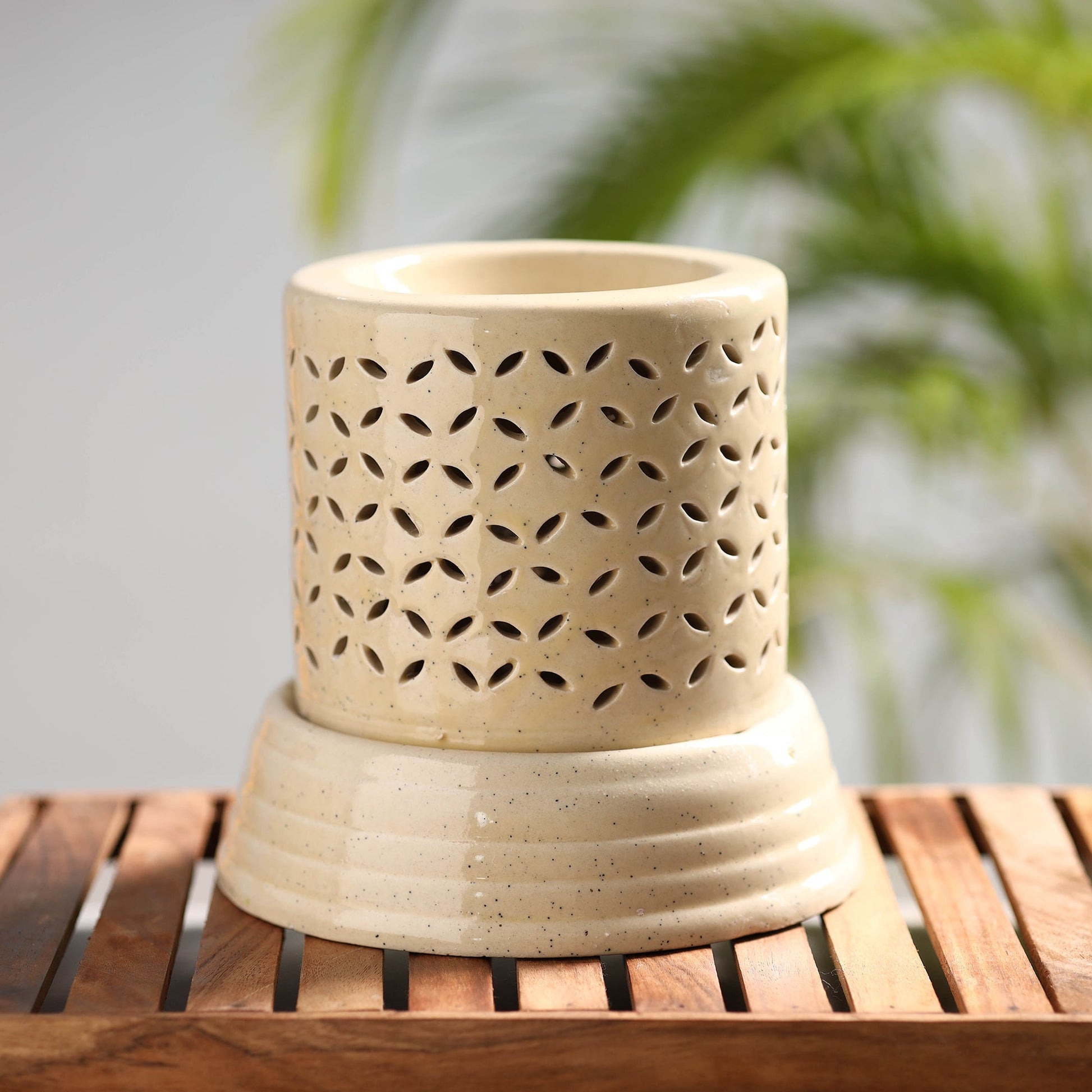Handcrafted Ceramic Electrical Aroma Diffuser (7 inches)