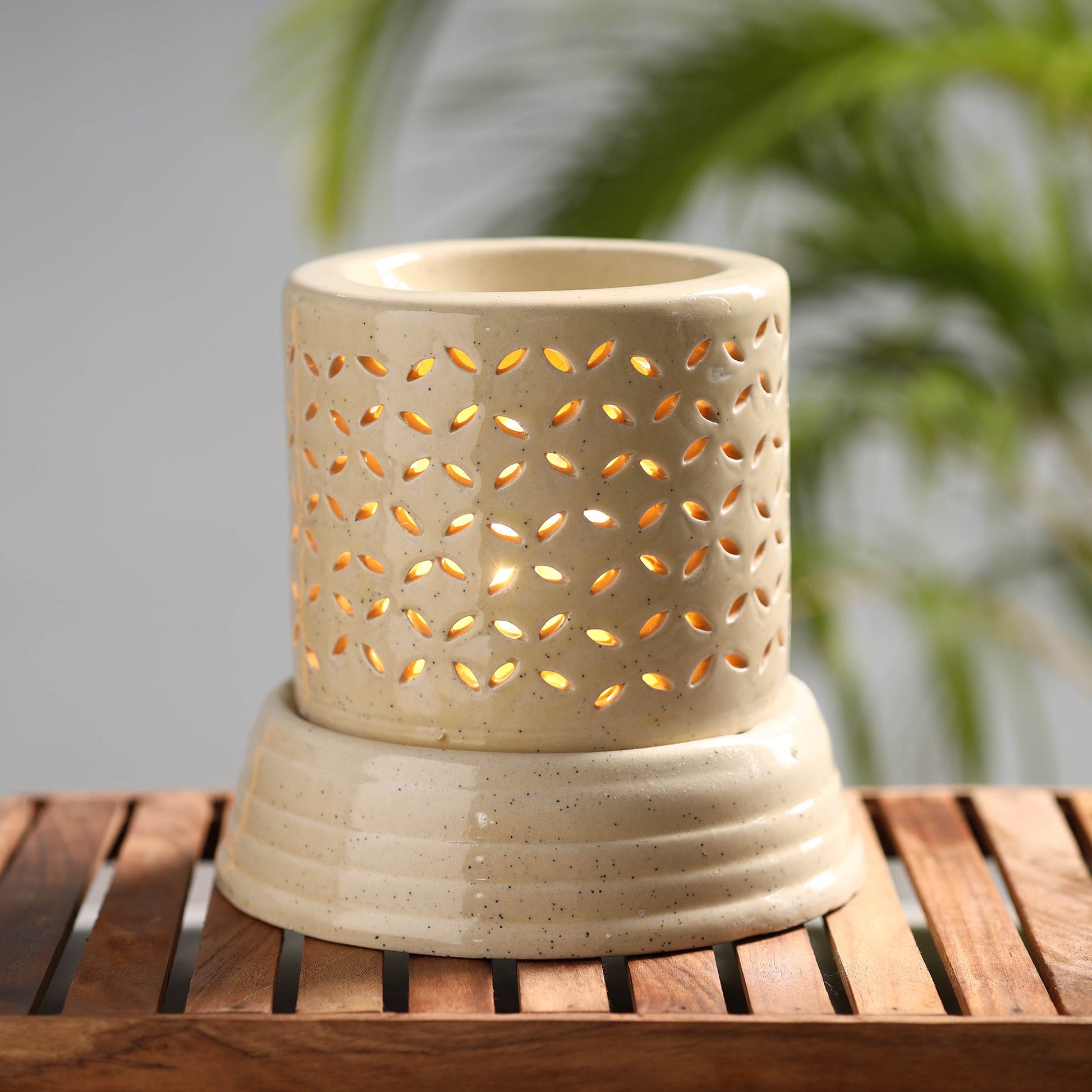 Handcrafted Ceramic Electrical Aroma Diffuser (7 inches)