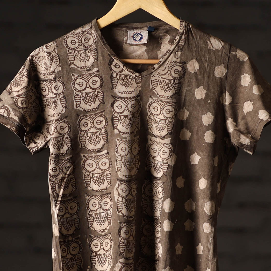 Bindaas Block Art Printed Cotton Women V Neck T-shirt 03