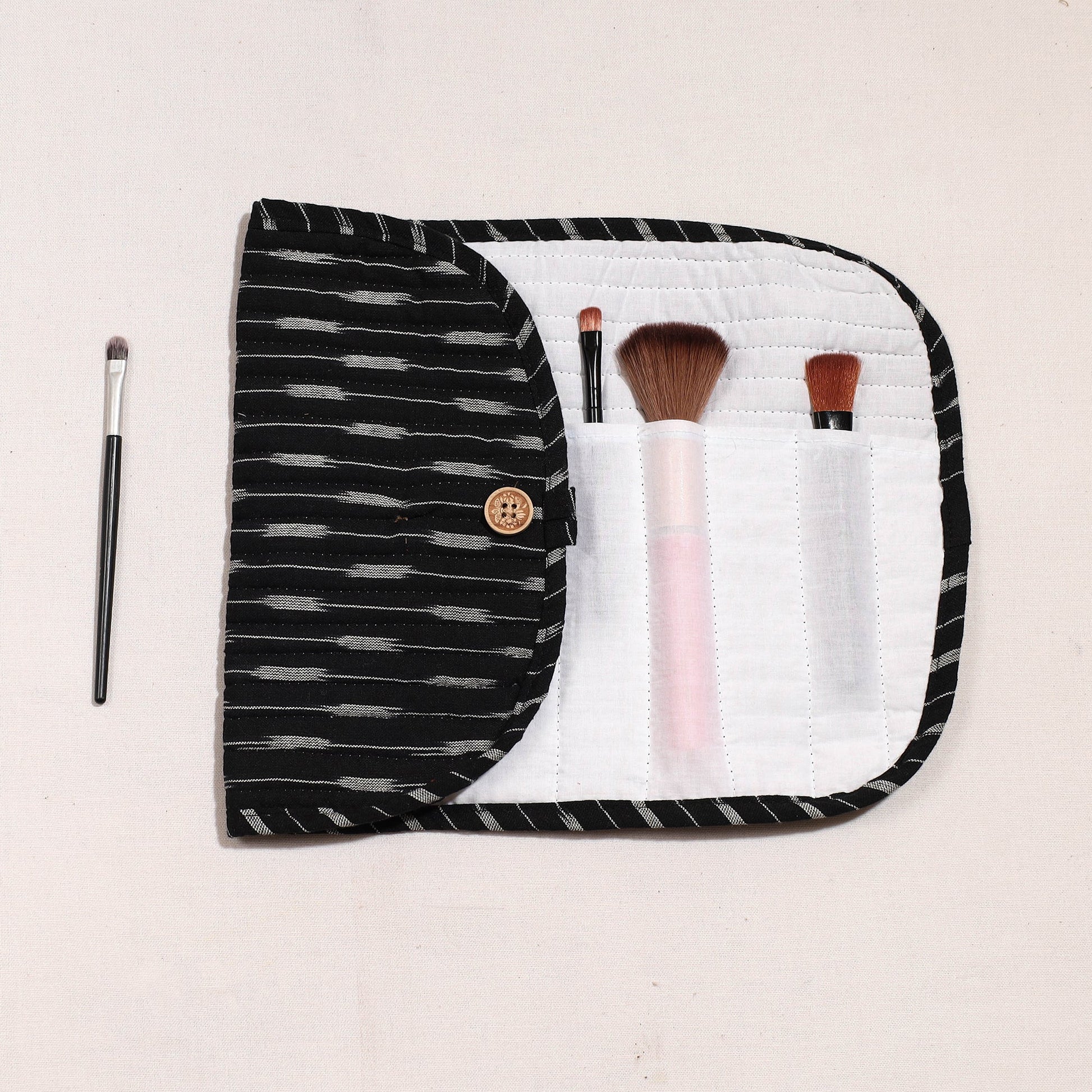 Black - Ikat Fabric Multipurpose Segmented Make-up Brush Wrap Pouch/Case