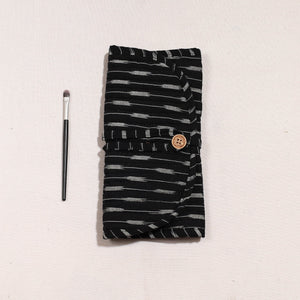 Black - Ikat Fabric Multipurpose Segmented Make-up Brush Wrap Pouch/Case