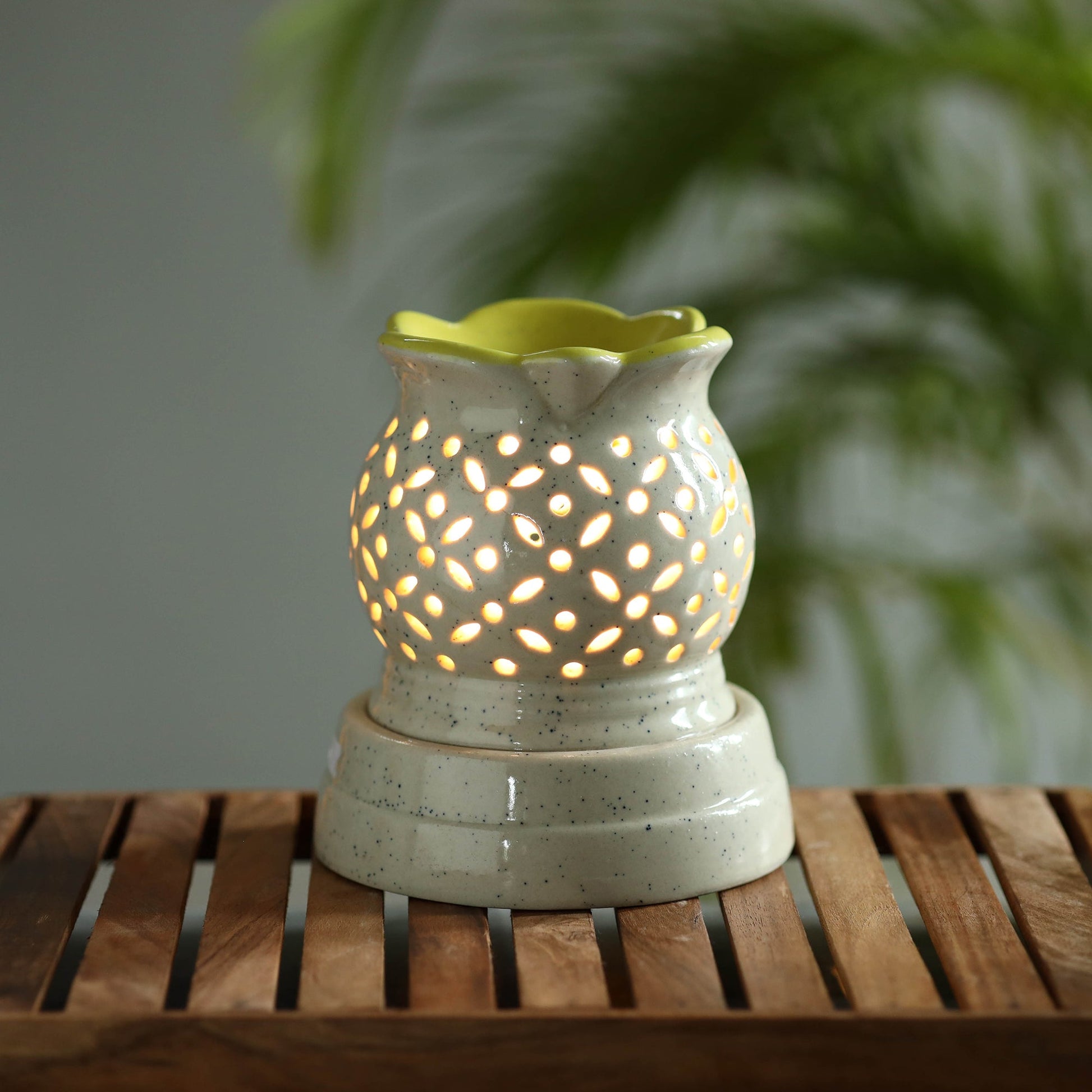 Handcrafted Ceramic Electrical Aroma Diffuser (6 inches)