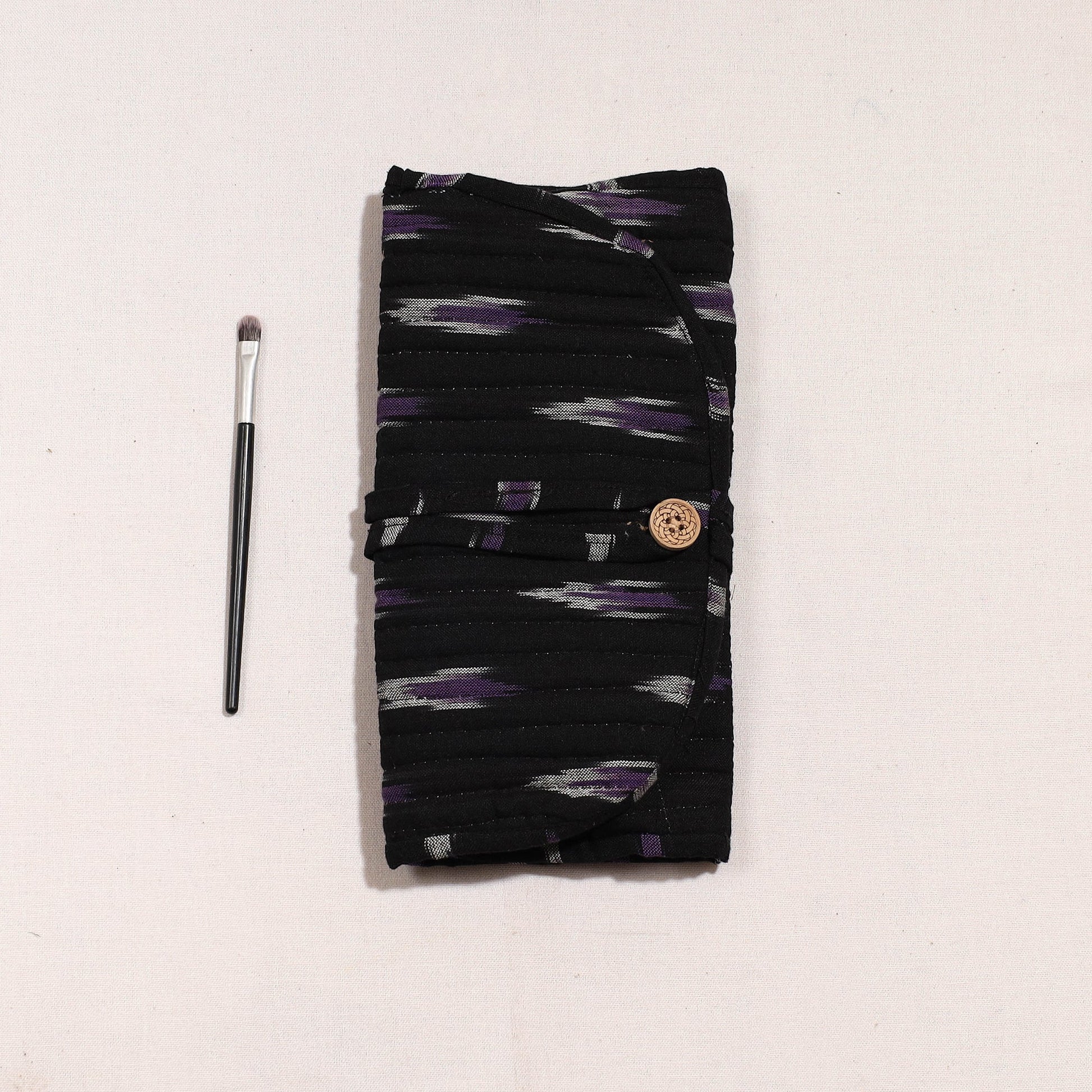 Black - Ikat Fabric Multipurpose Segmented Make-up Brush Wrap Pouch/Case