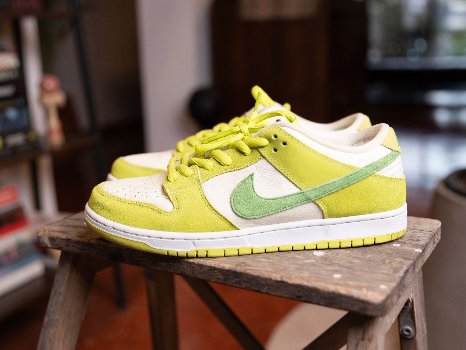 Nike SB Dunk Low Green Apple