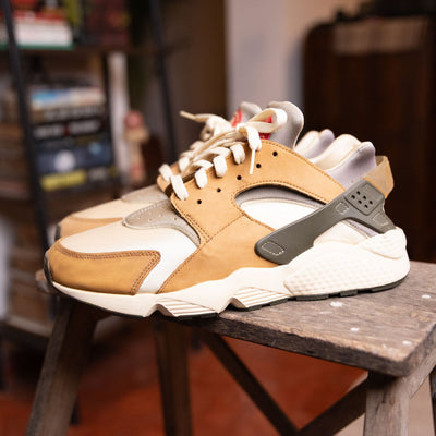 Stussy x Air Huarache LE Desert Oak 2021