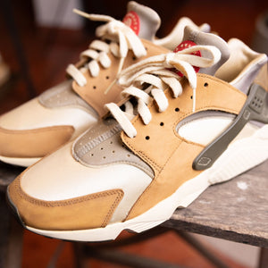 Stussy x Air Huarache LE Desert Oak 2021