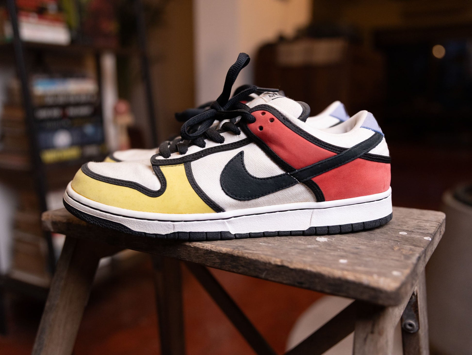 Nike SB Dunk Low Piet Mondrian
