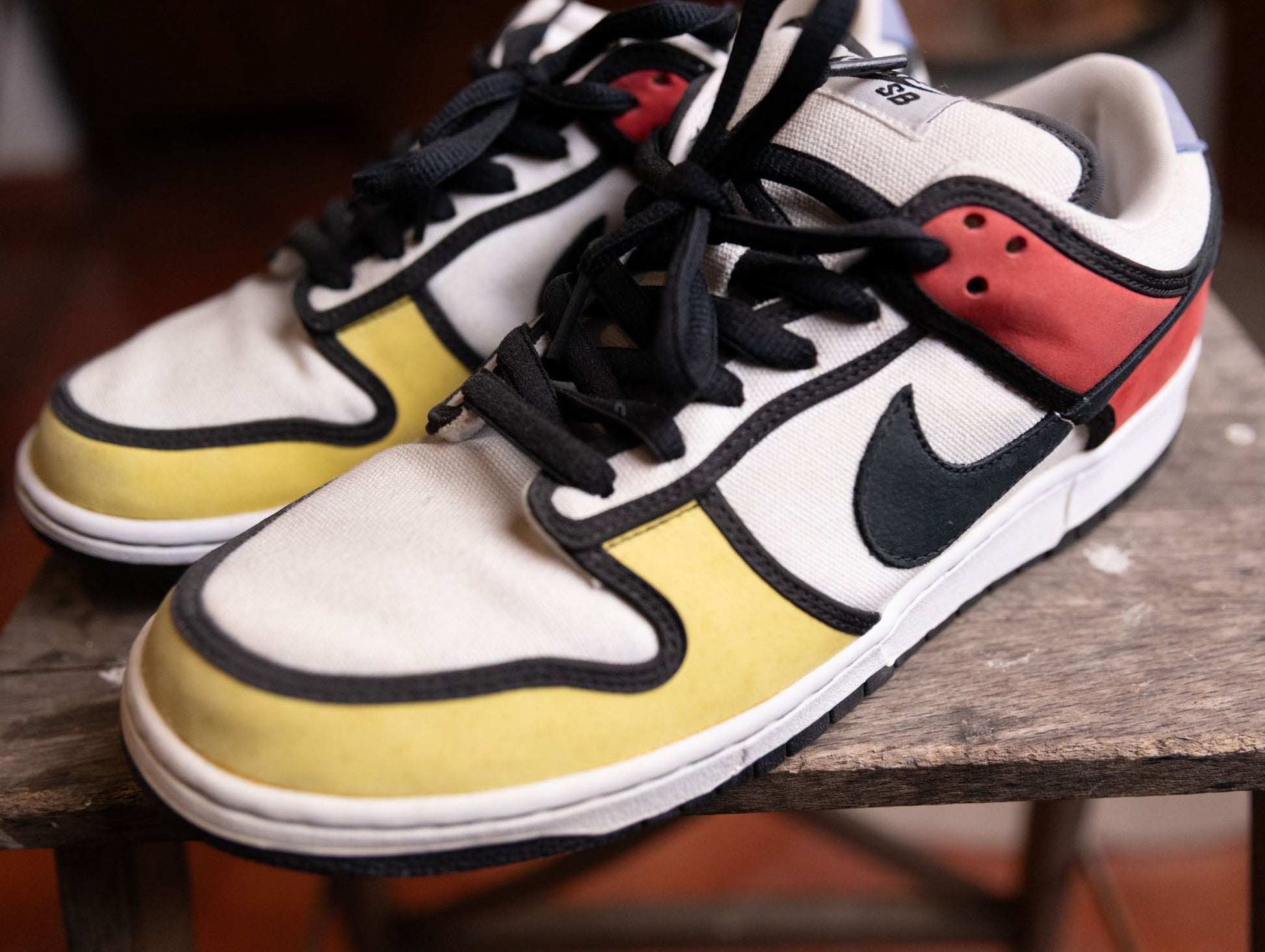 Nike SB Dunk Low Piet Mondrian
