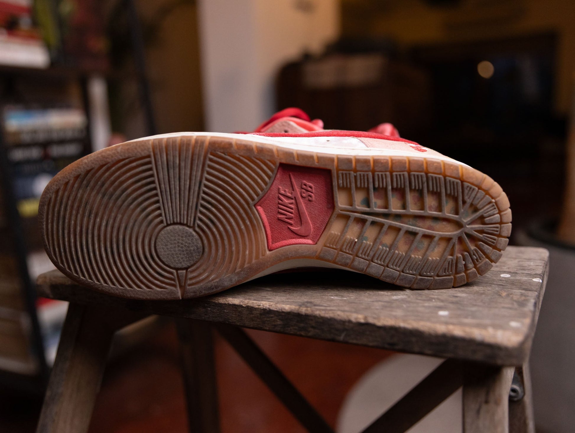 StrangeLove x SB Dunk 'Valentine's Day'