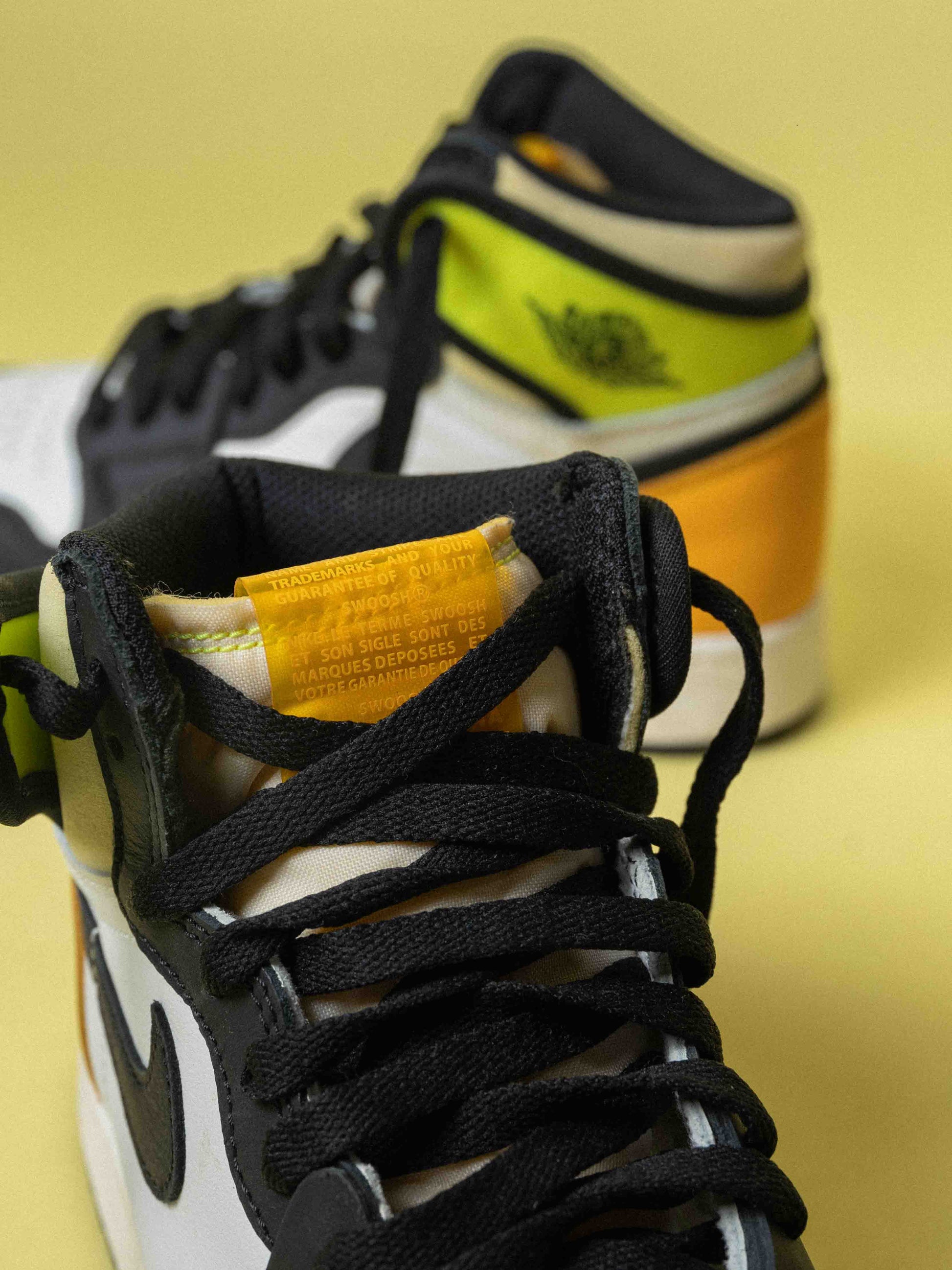 Nike Air Jordan 1 Retro High White Black Volt University Gold