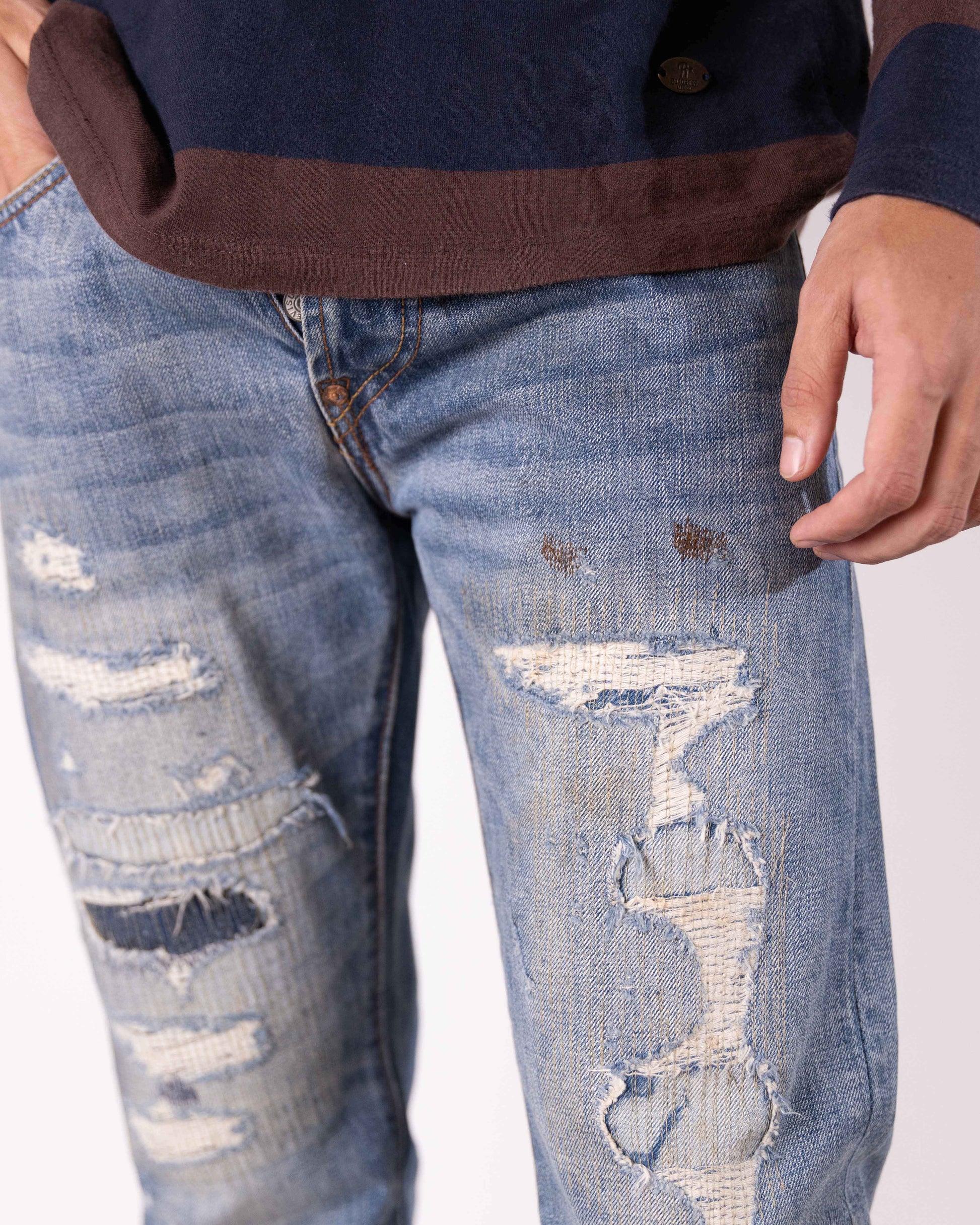 Evisu Logo Print Loose-Fit Distressed Denim Jeans
