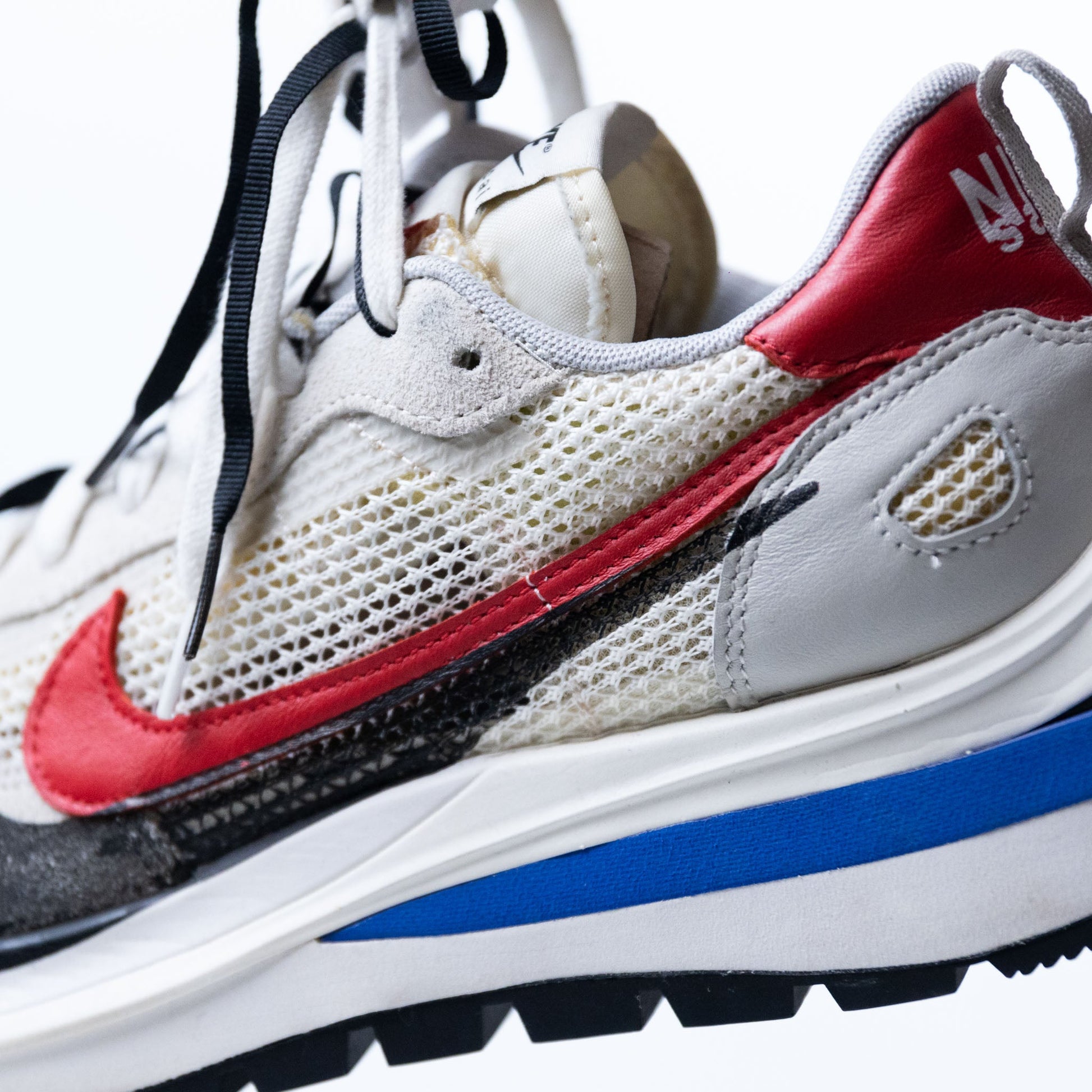 Nike Sacai Vaporwaffle Royal Fuchsia