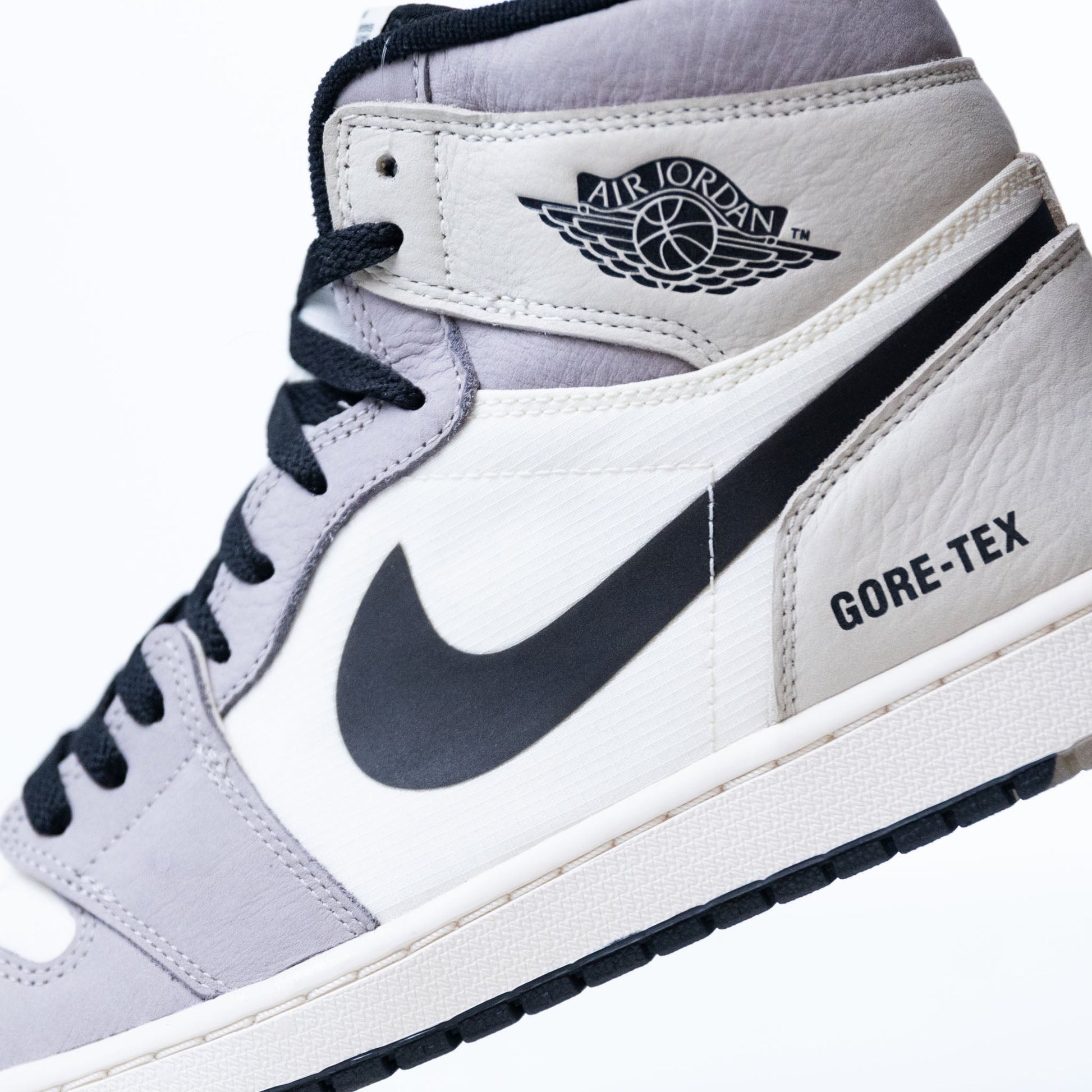 Nike Air Jordan 1 Retro High Element Gore-Tex Light Bone